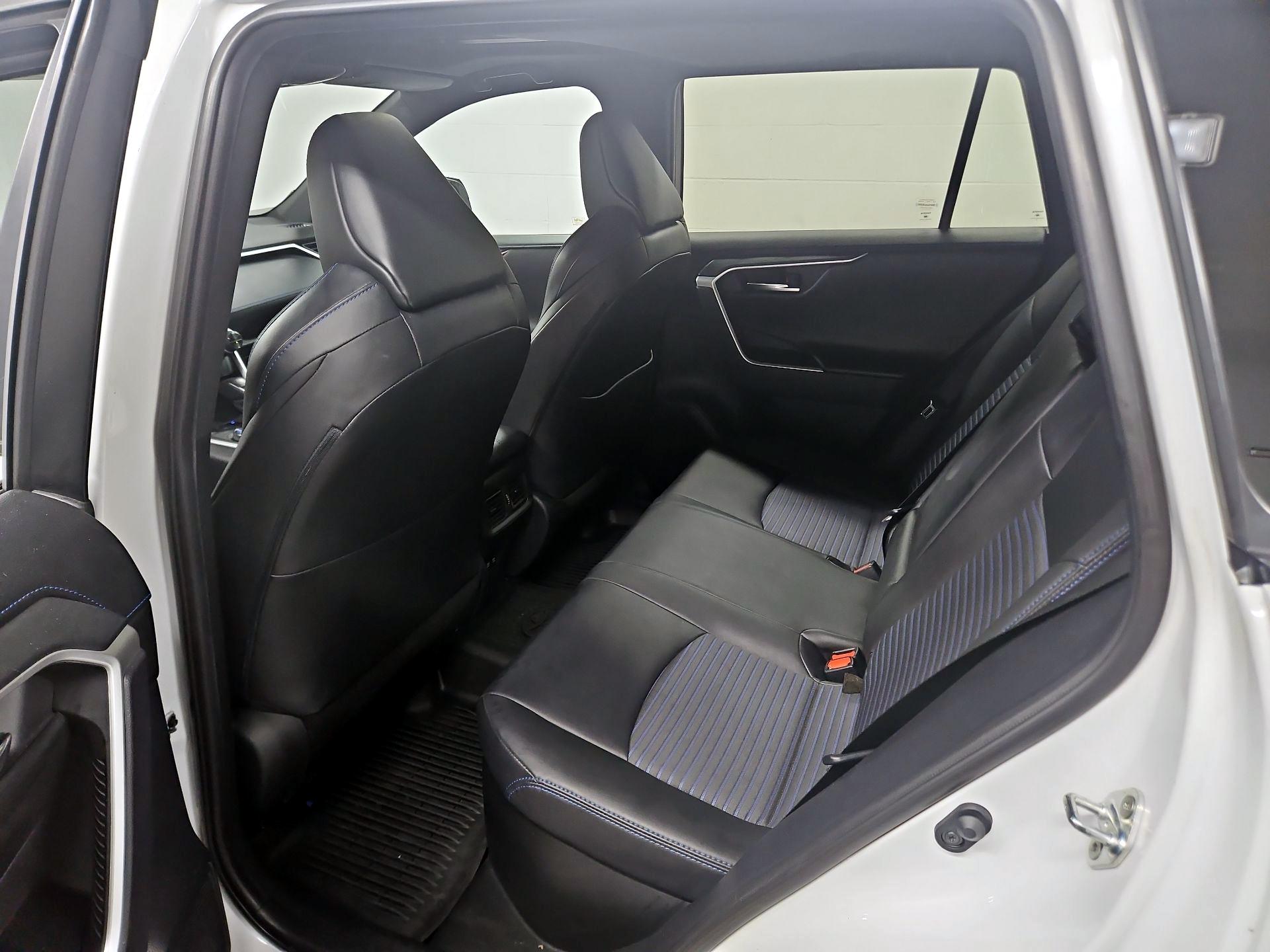 Thumbnail: 2019 Toyota RAV4 - 20