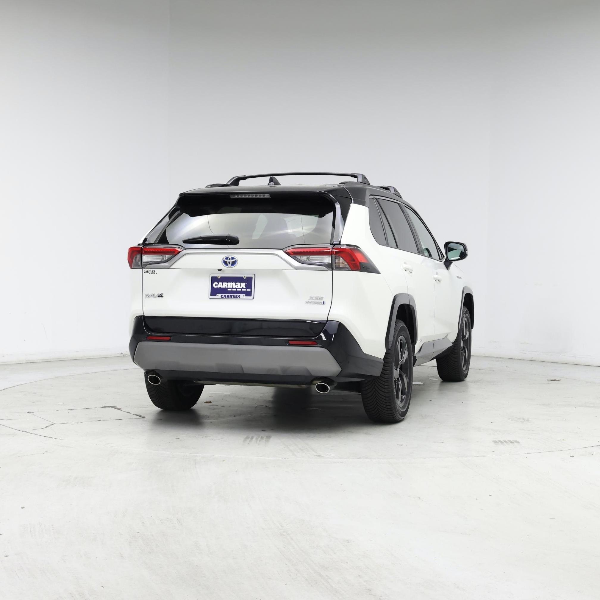 Thumbnail: 2019 Toyota RAV4 - 8
