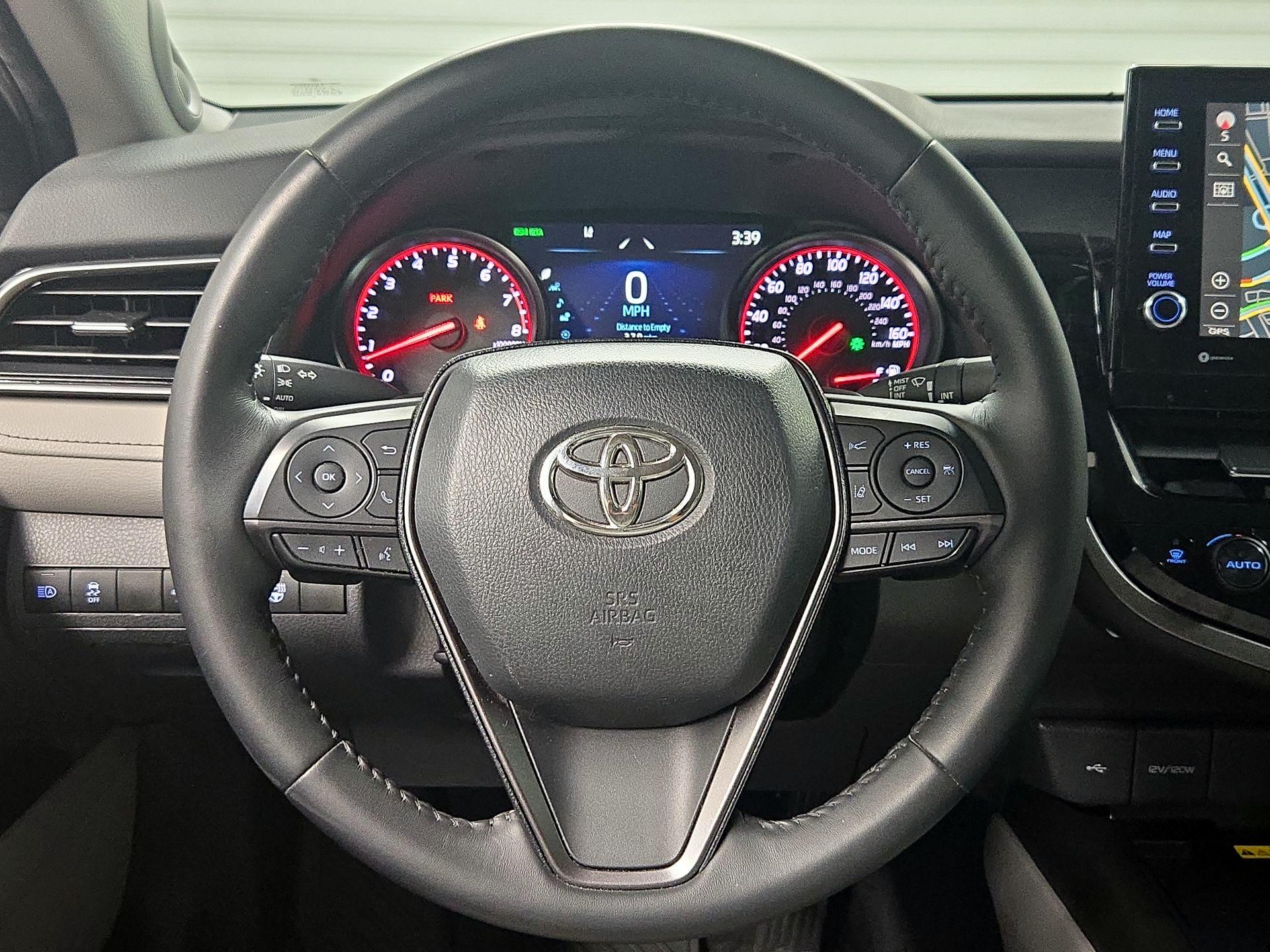 Thumbnail: 2022 Toyota Camry - 10