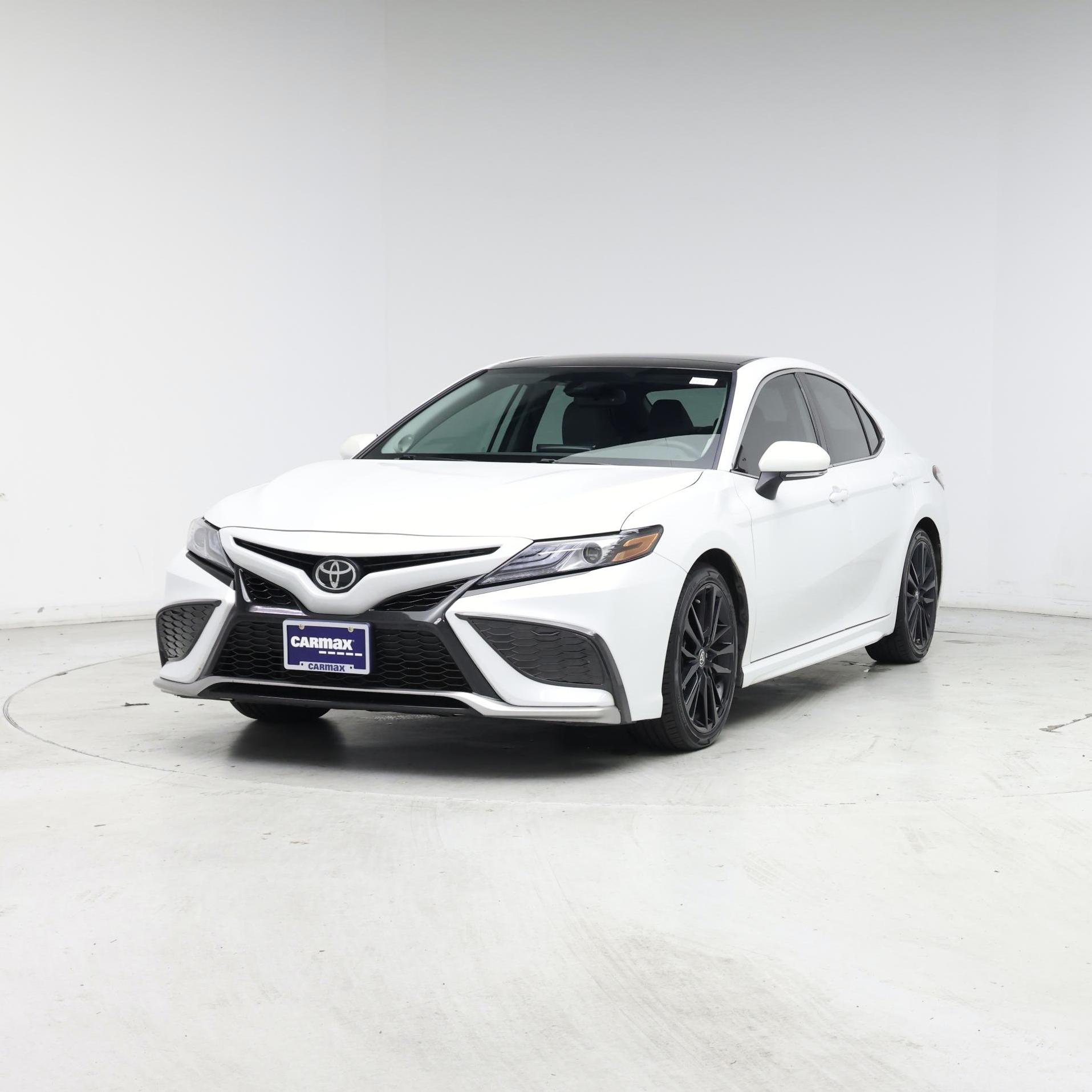 Thumbnail: 2022 Toyota Camry - 4