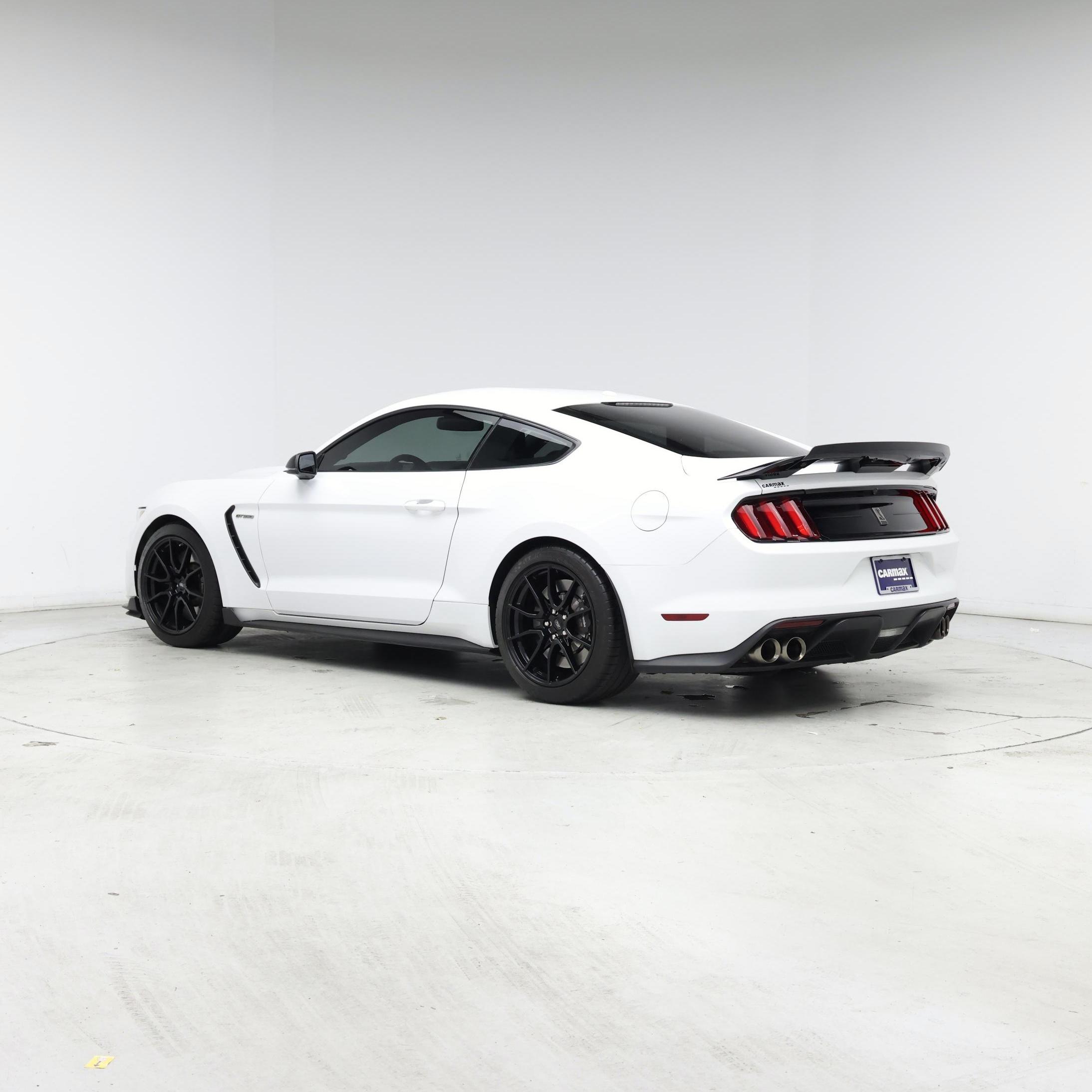 Thumbnail: 2019 Ford Mustang - 2