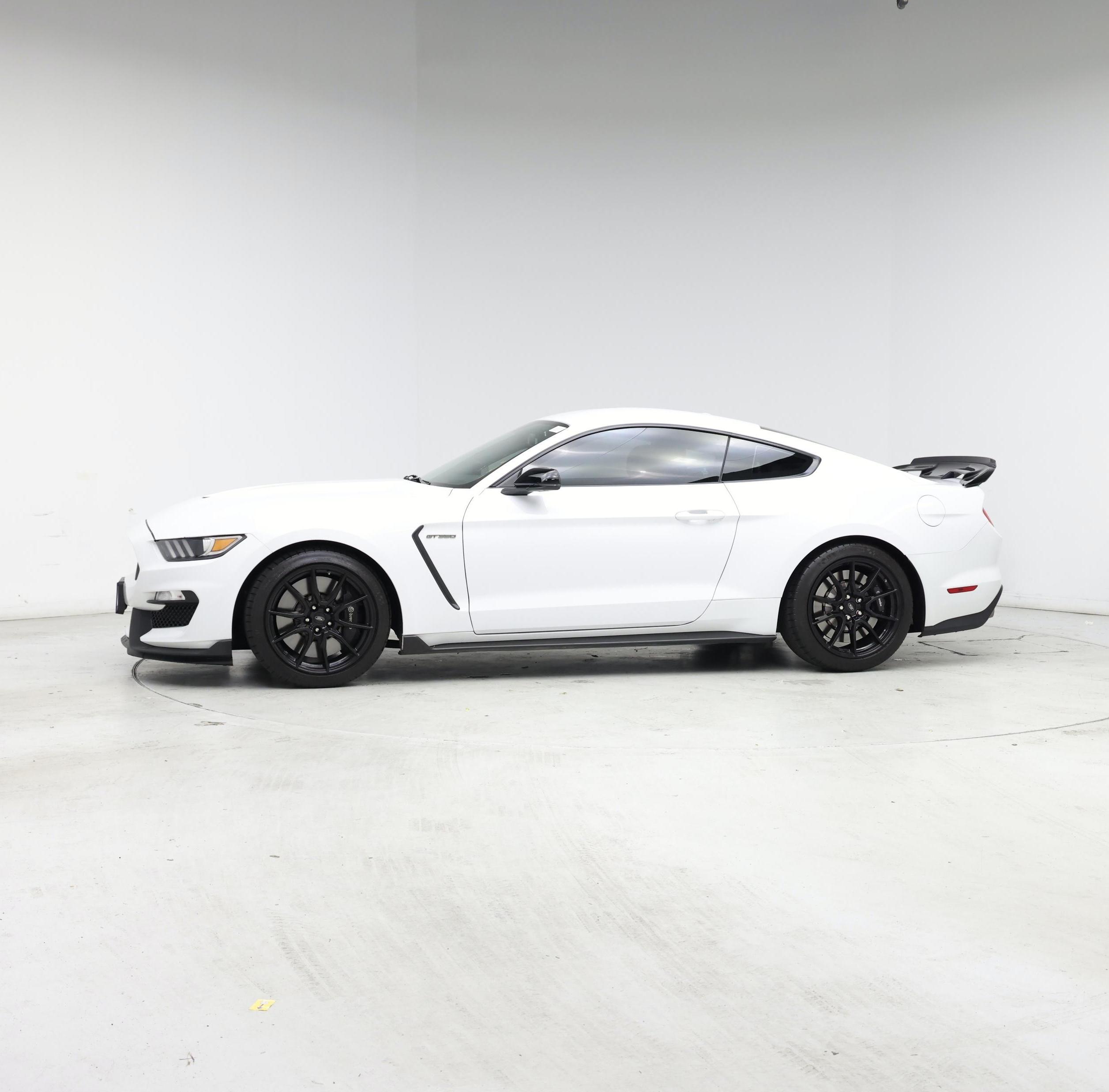 Thumbnail: 2019 Ford Mustang - 3