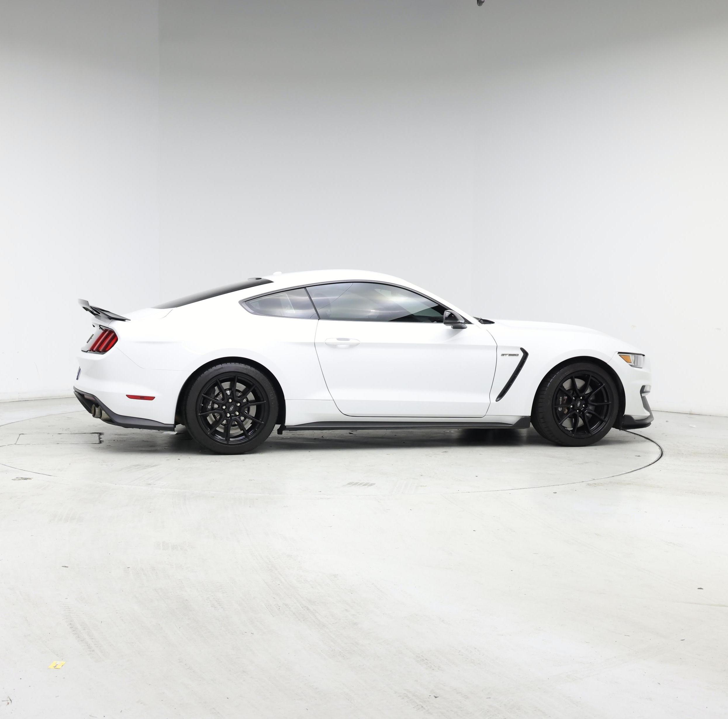 Thumbnail: 2019 Ford Mustang - 7