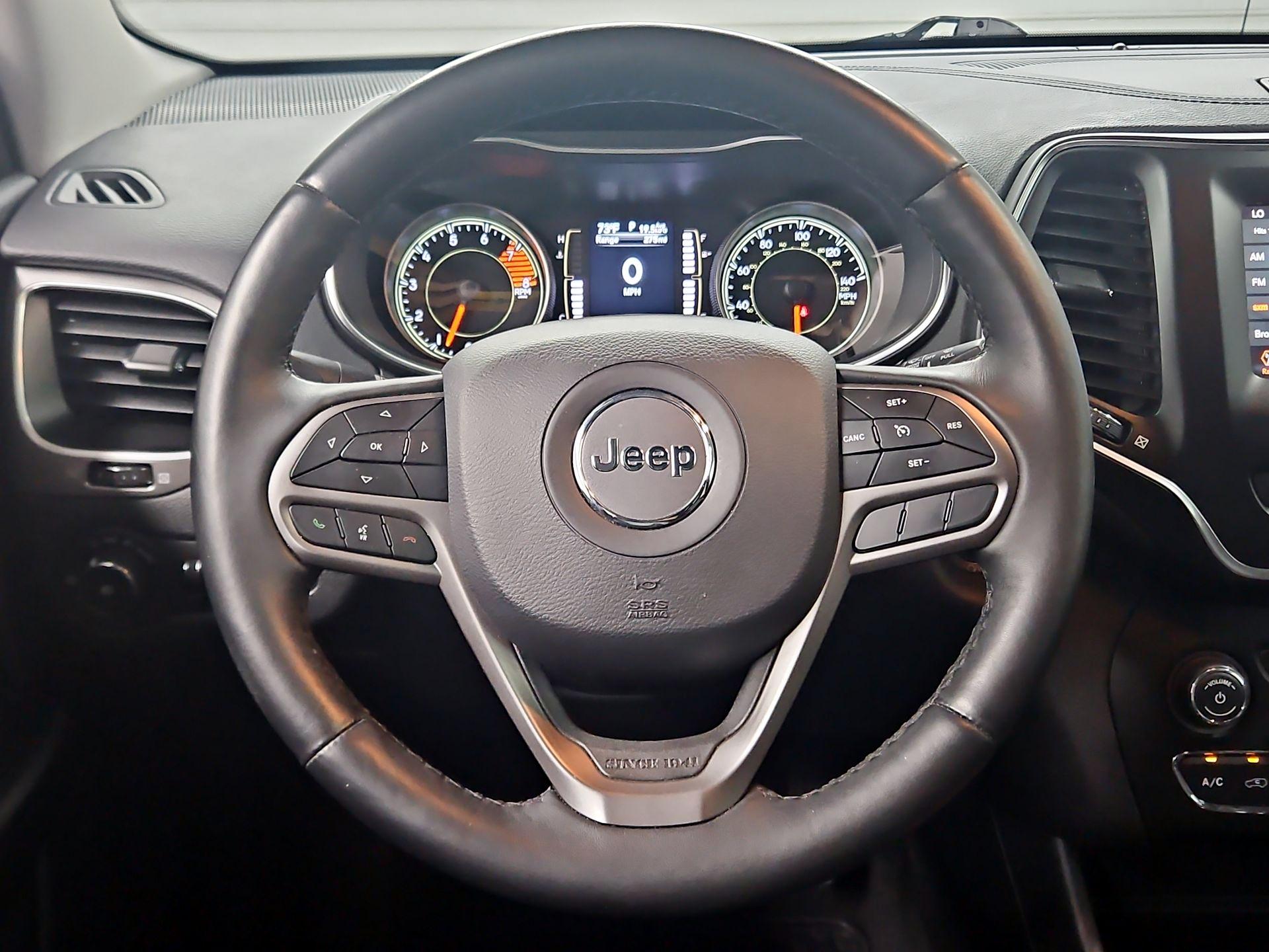 Thumbnail: 2019 Jeep Cherokee - 10