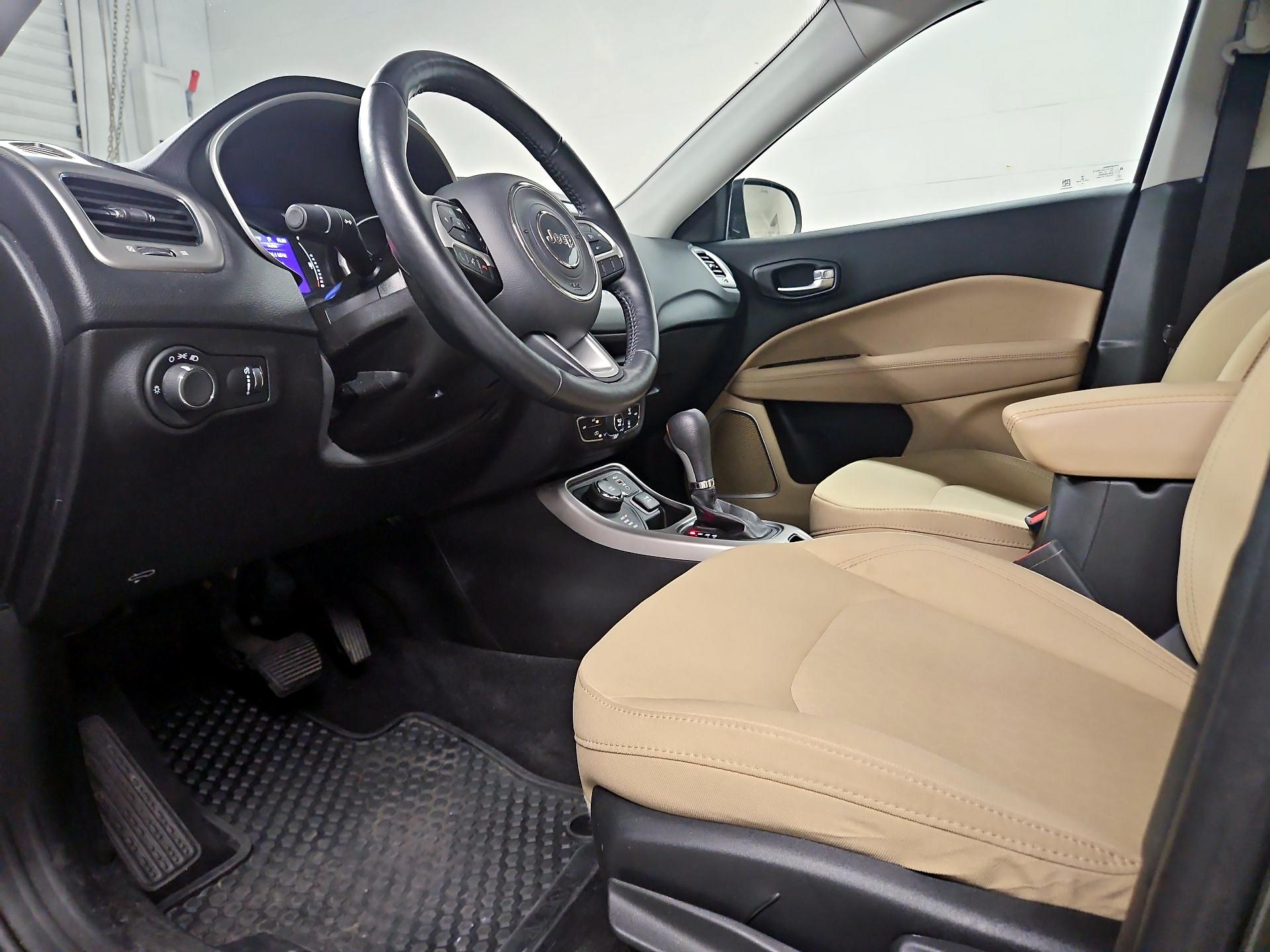 Thumbnail: 2019 Jeep Compass - 11