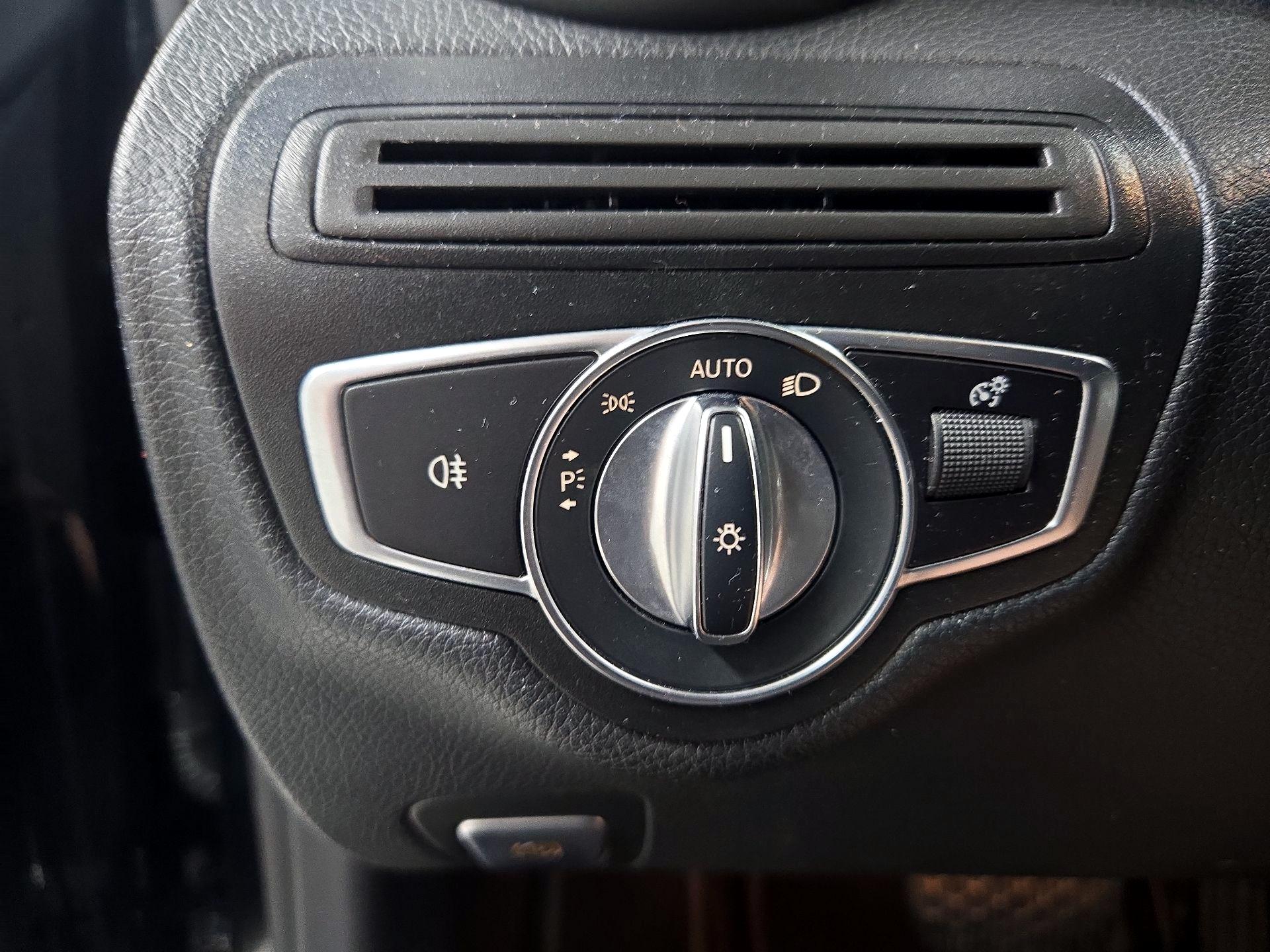 Thumbnail: 2019 Mercedes-Benz C-Class - 13
