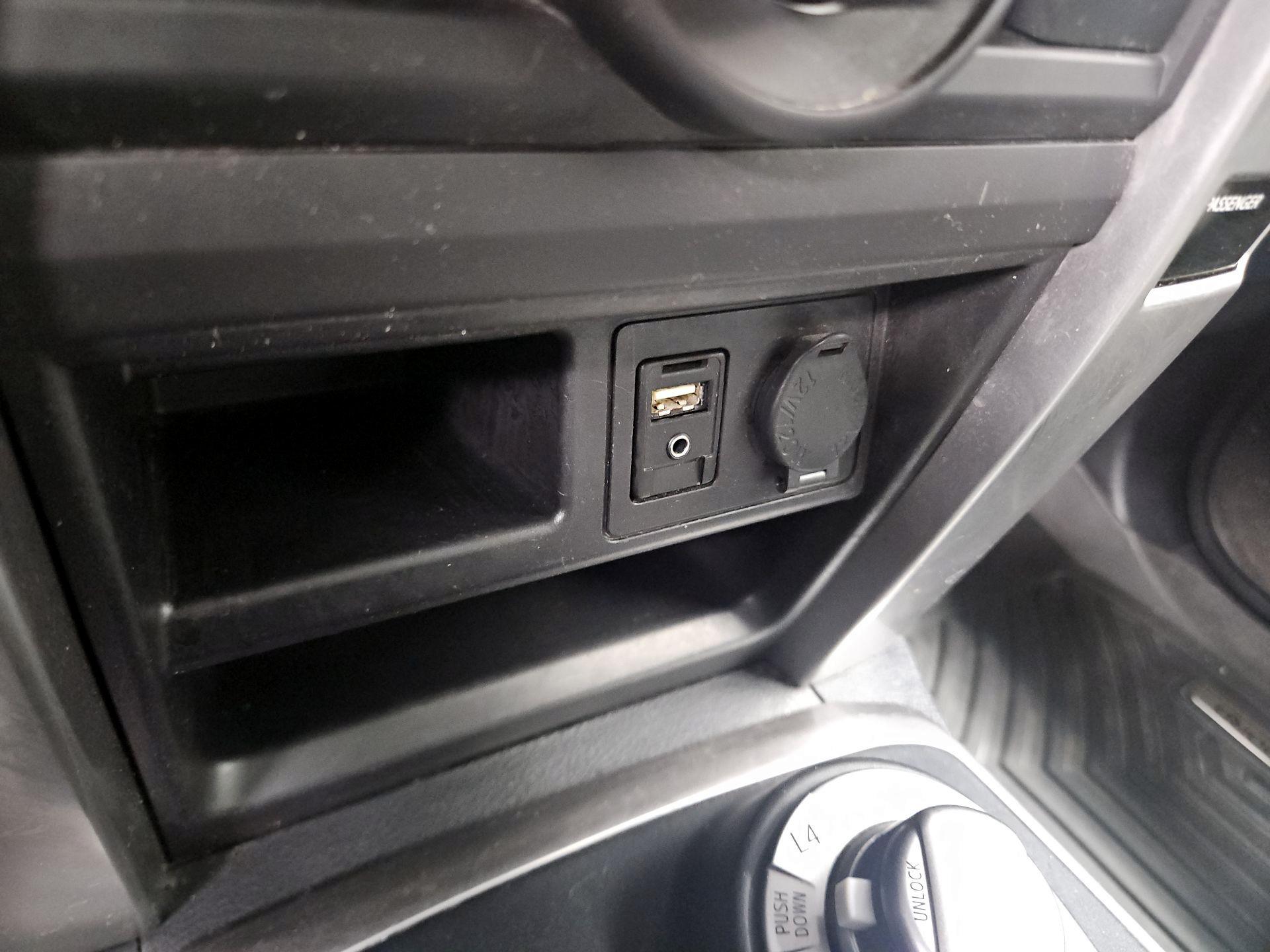 Thumbnail: 2018 Toyota 4Runner - 18