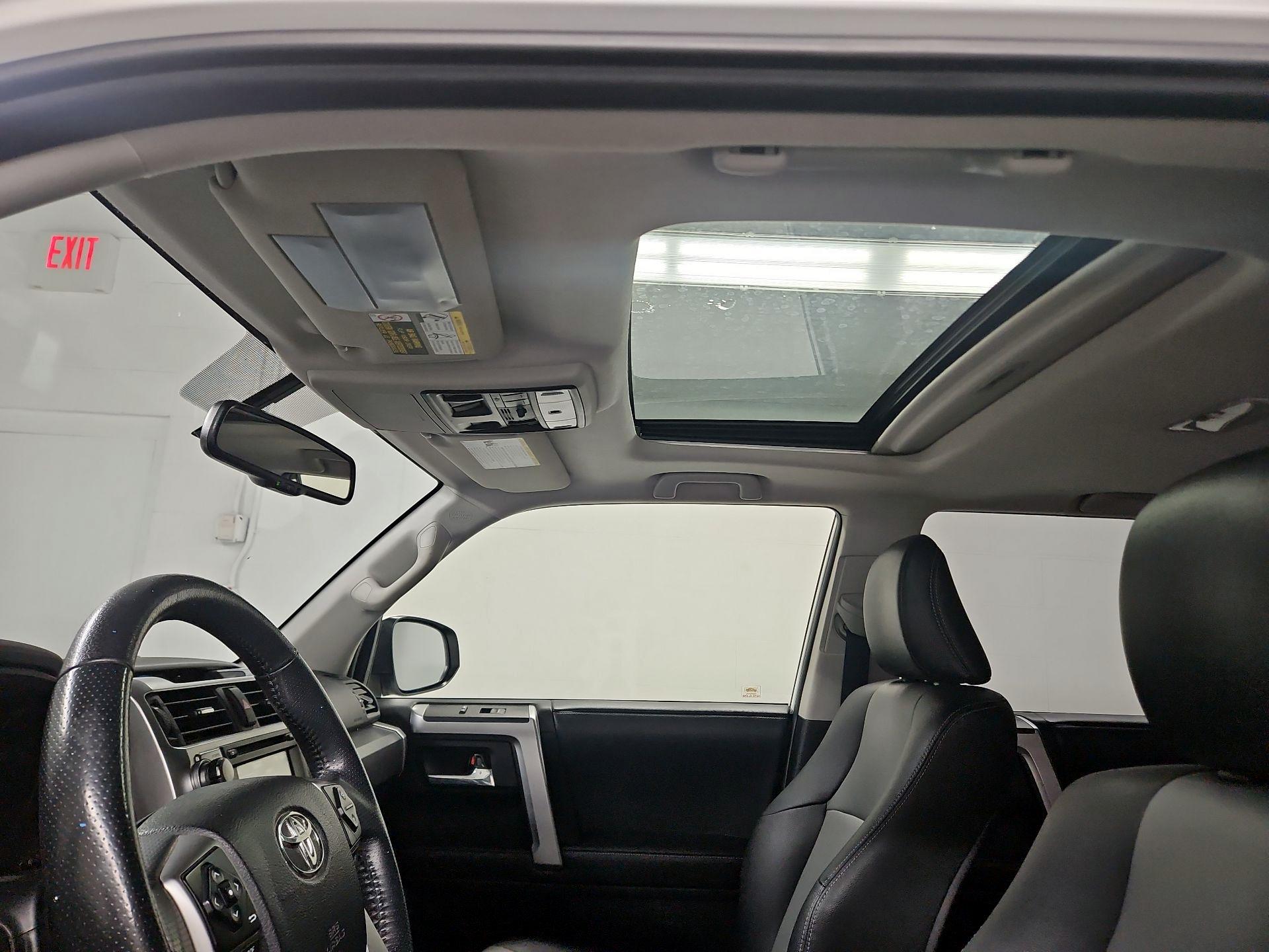 Thumbnail: 2018 Toyota 4Runner - 19