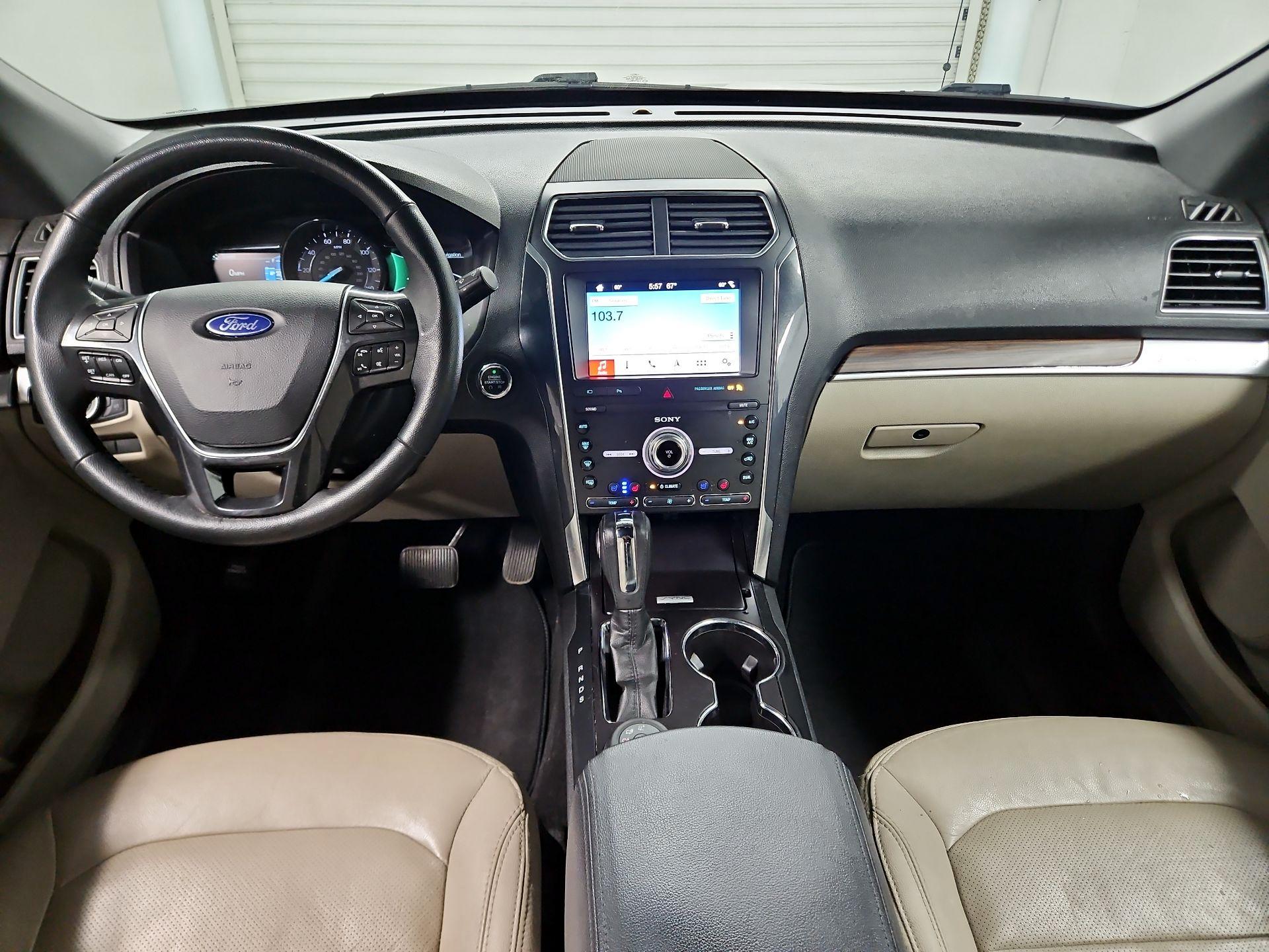 Thumbnail: 2019 Ford Explorer - 9