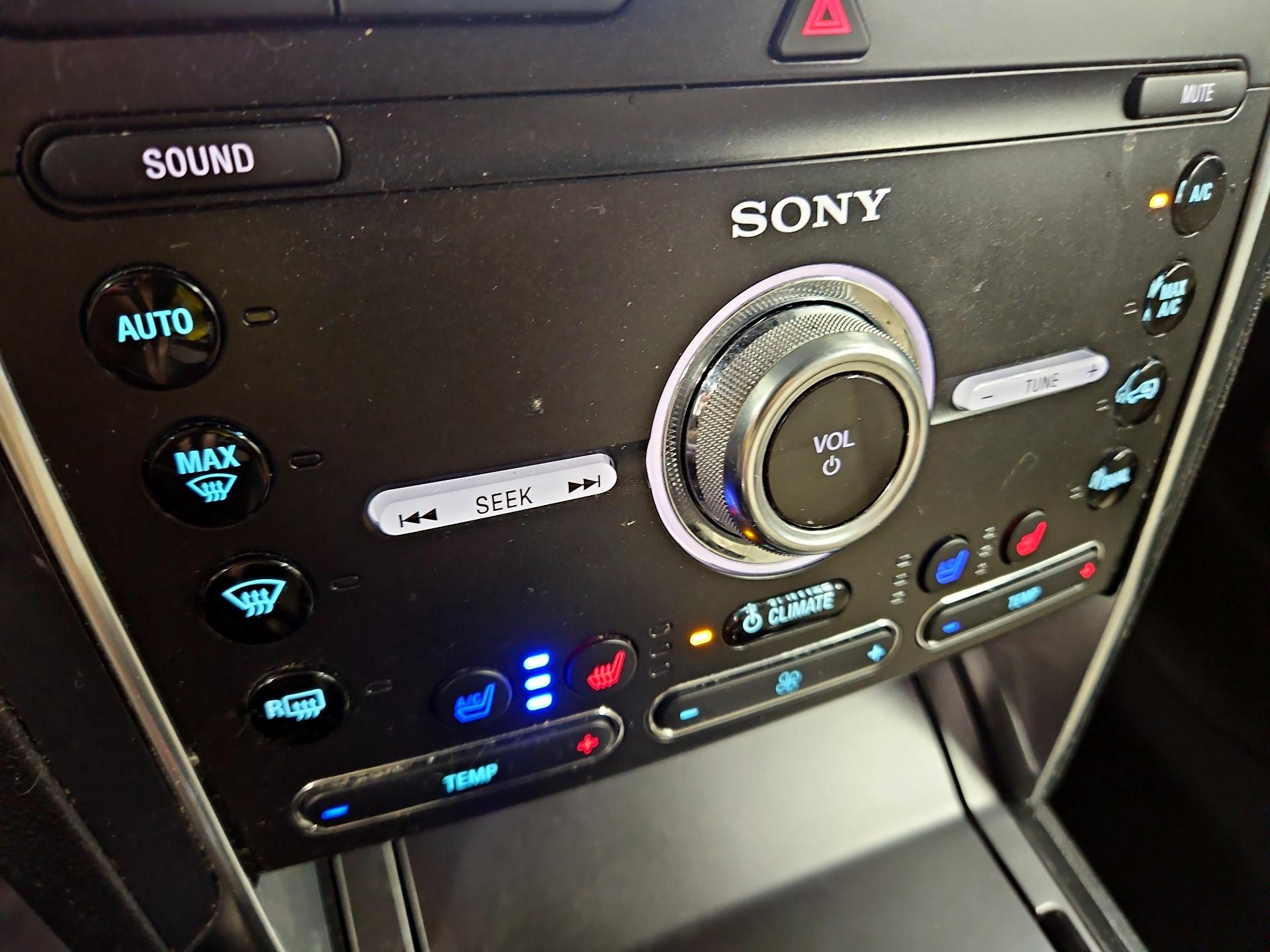 Thumbnail: 2019 Ford Explorer - 17