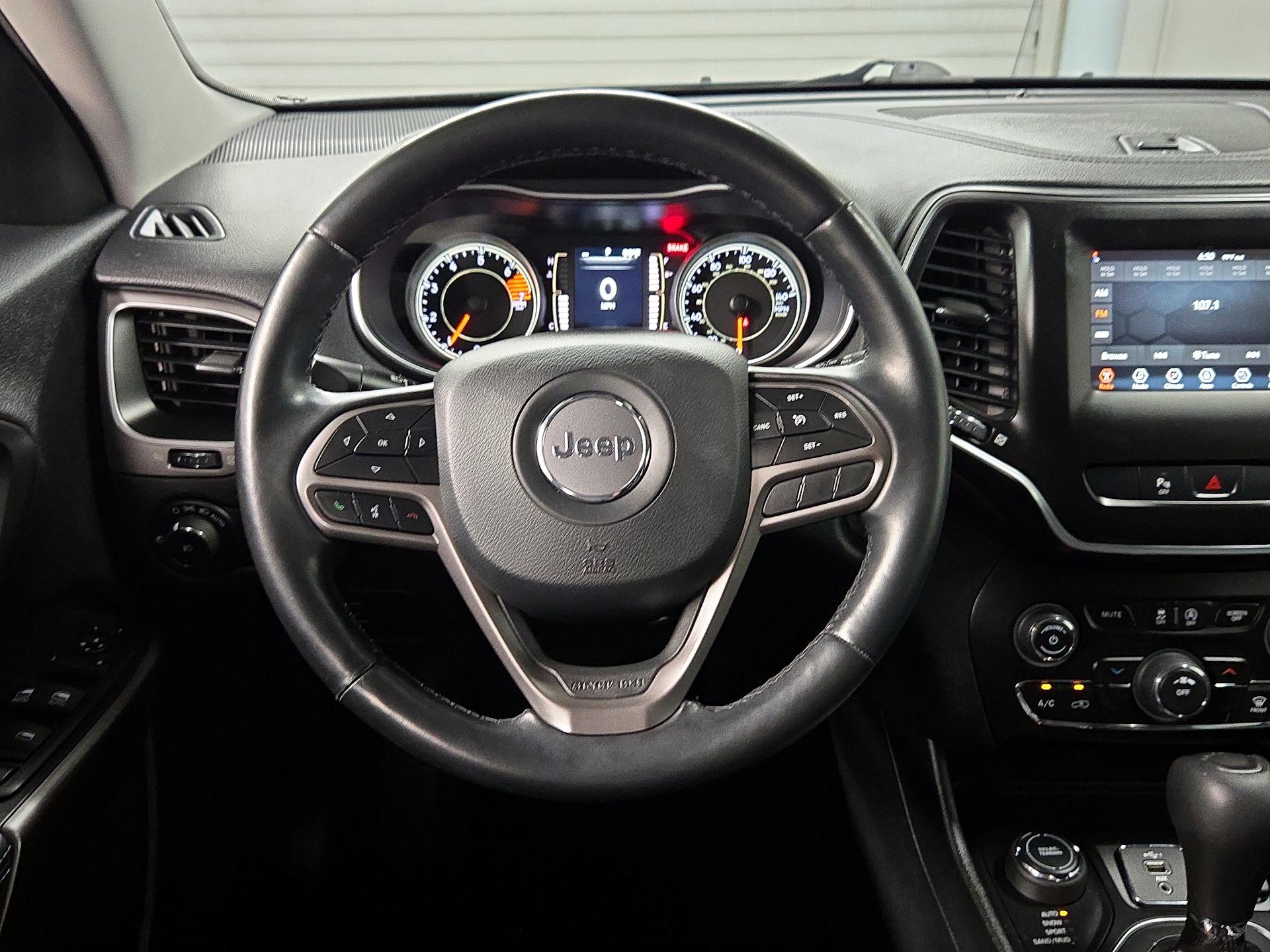 Thumbnail: 2020 Jeep Cherokee - 10