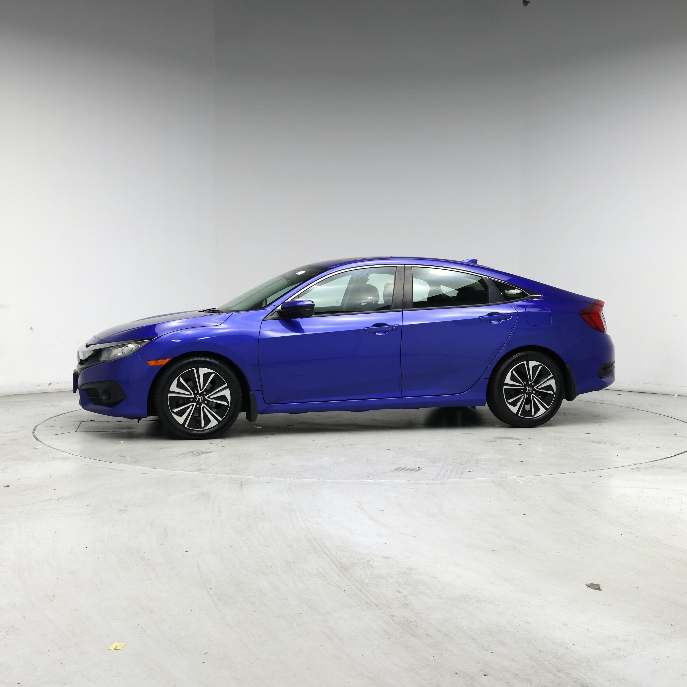 Thumbnail: 2017 Honda Civic - 3