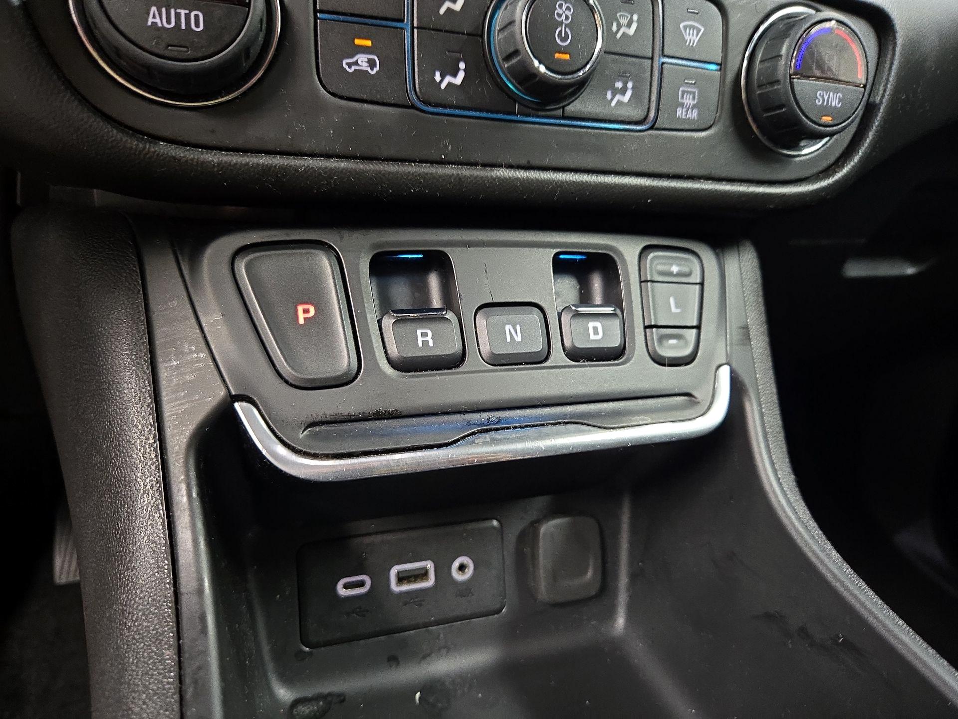 Thumbnail: 2020 GMC Terrain - 17