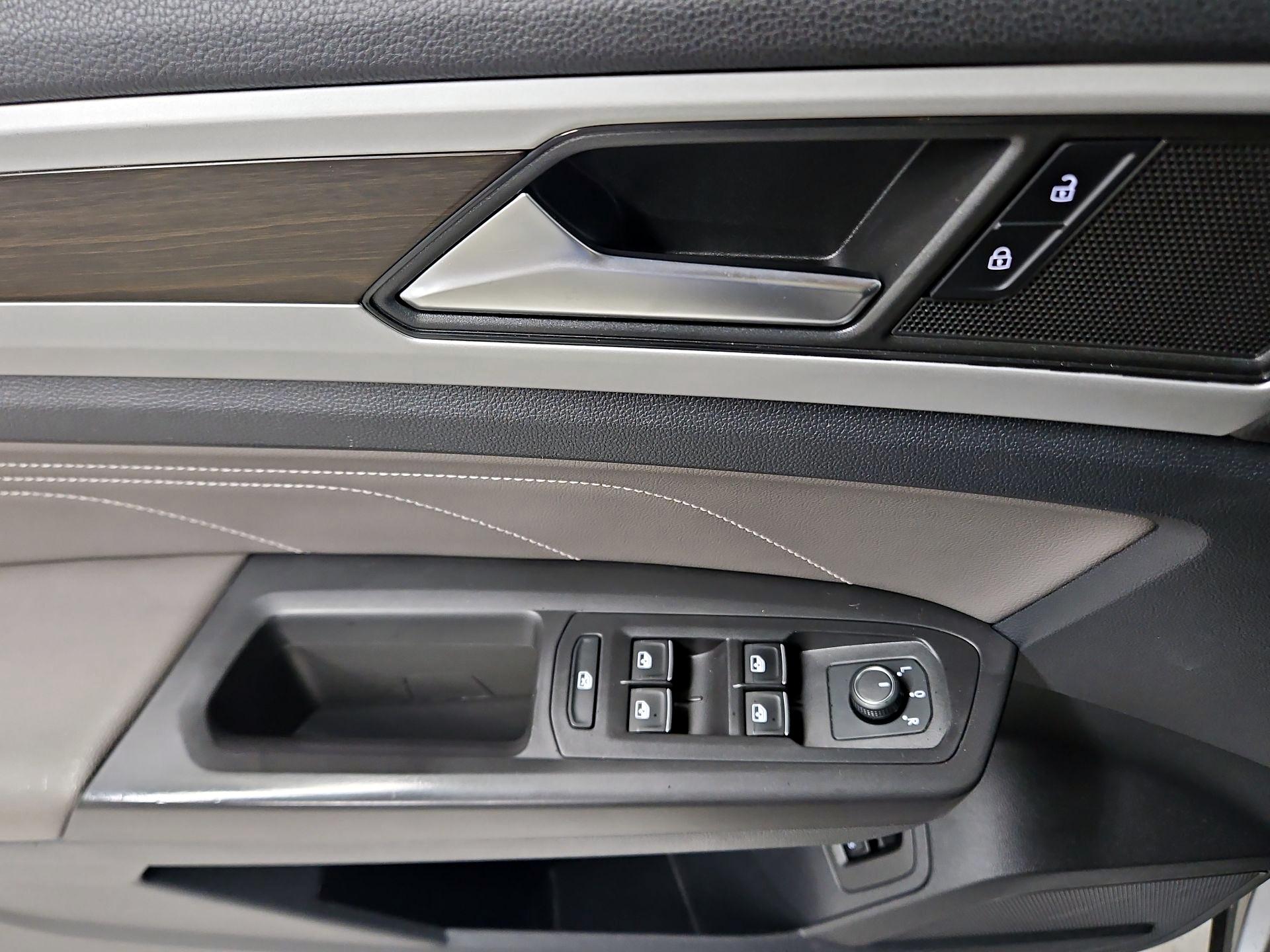Thumbnail: 2022 Volkswagen Atlas - 12