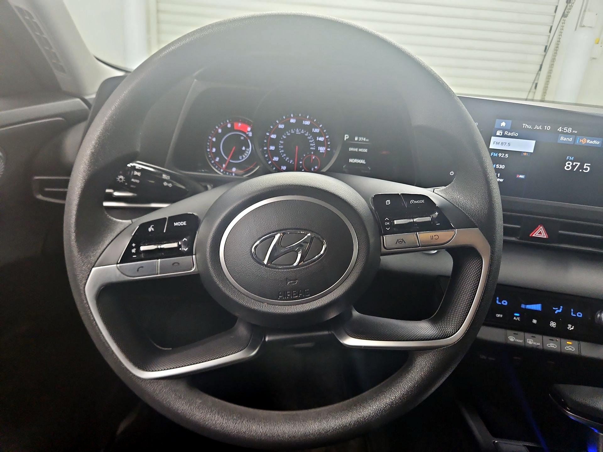 Thumbnail: 2023 Hyundai Elantra - 10