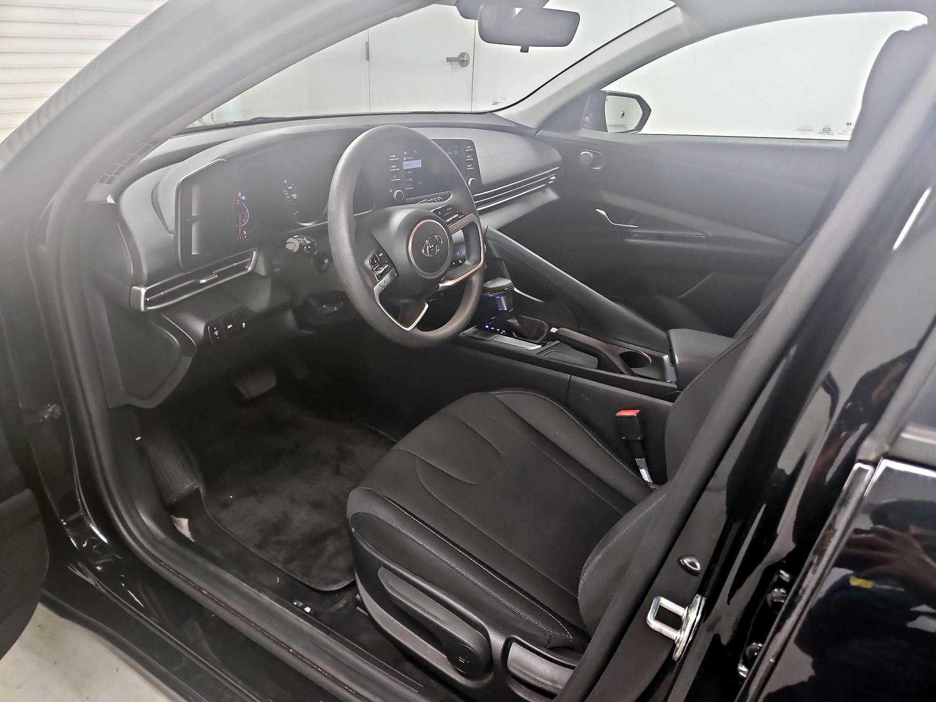 Thumbnail: 2023 Hyundai Elantra - 11