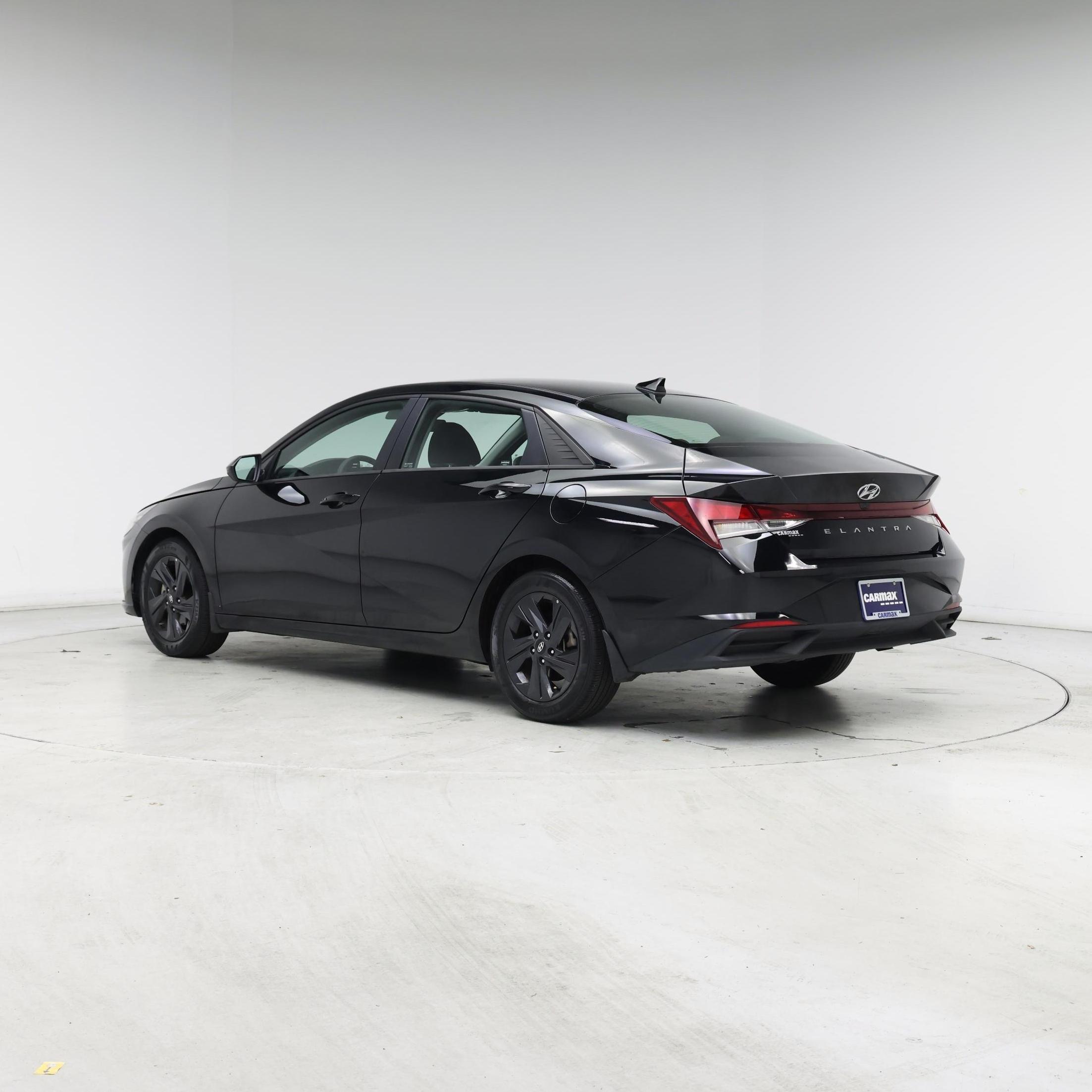 Thumbnail: 2023 Hyundai Elantra - 2