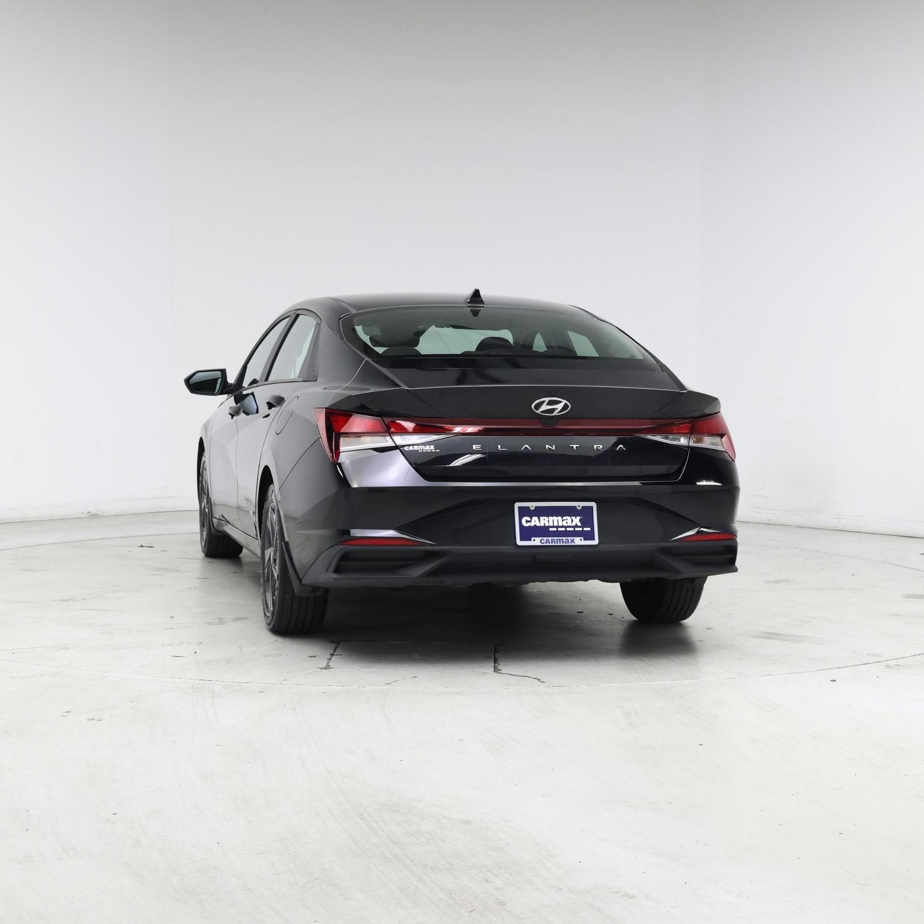 Thumbnail: 2023 Hyundai Elantra - 6