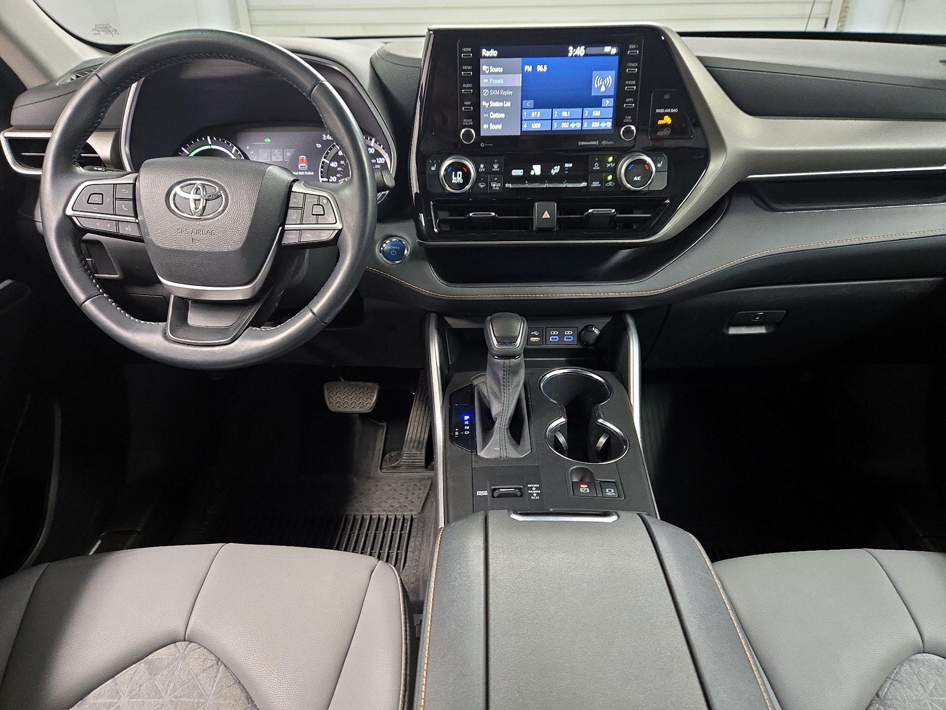 Thumbnail: 2022 Toyota Highlander - 9