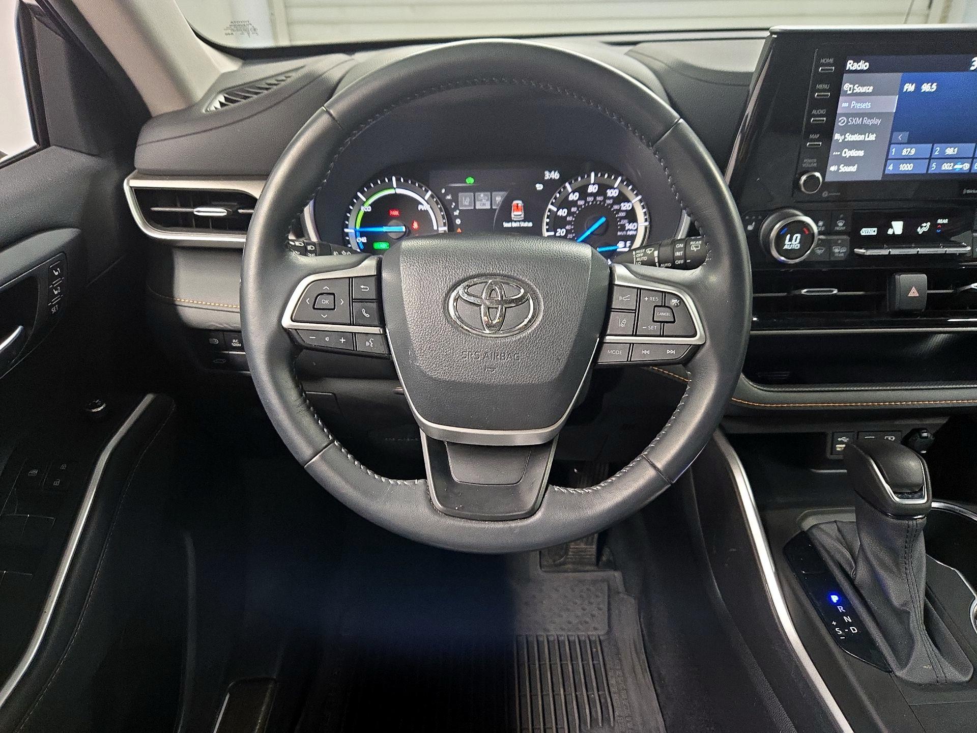 Thumbnail: 2022 Toyota Highlander - 10