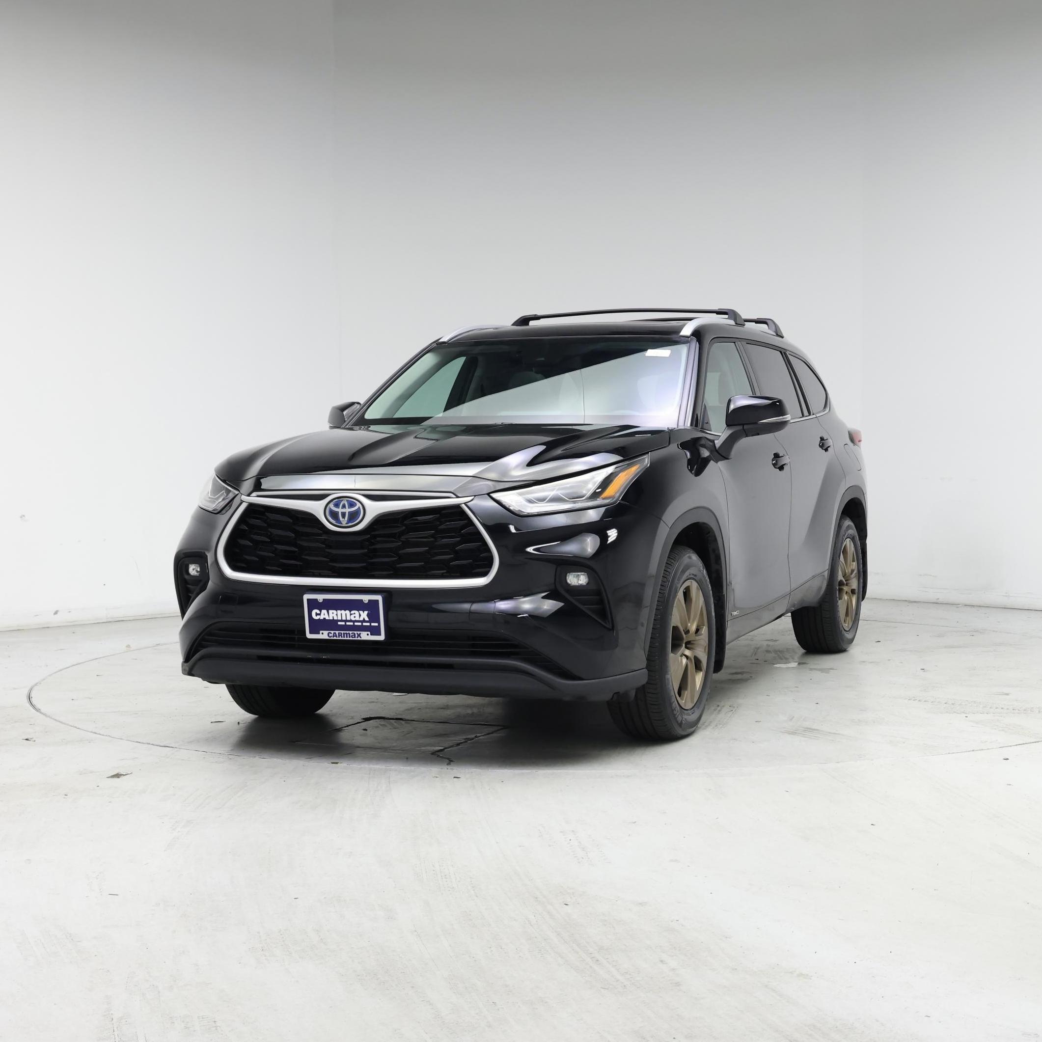 Thumbnail: 2022 Toyota Highlander - 4