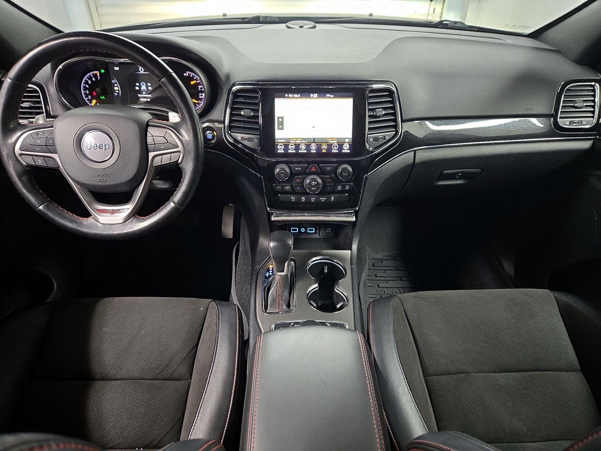 Thumbnail: 2020 Jeep Grand Cherokee - 9