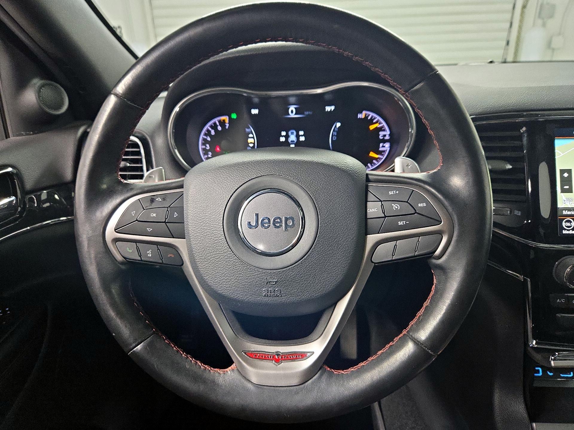 Thumbnail: 2020 Jeep Grand Cherokee - 10