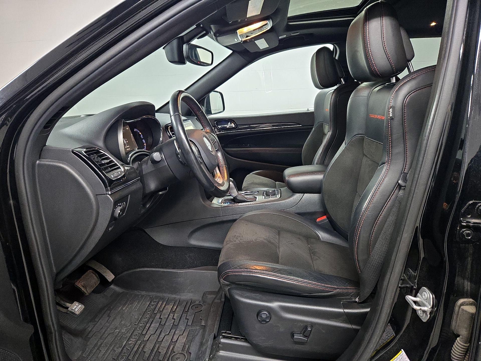 Thumbnail: 2020 Jeep Grand Cherokee - 11
