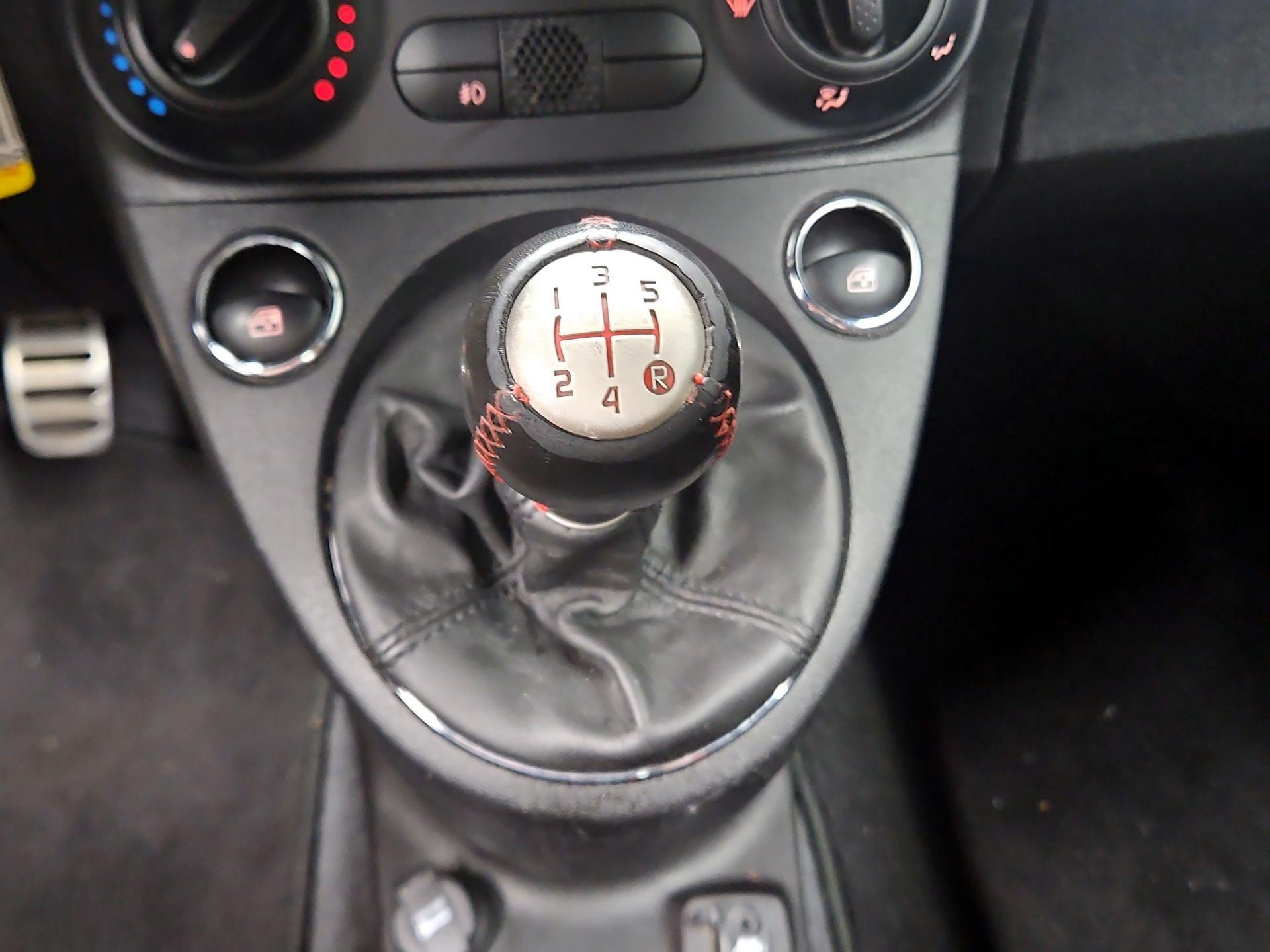 Thumbnail: 2015 Fiat 500 - 15