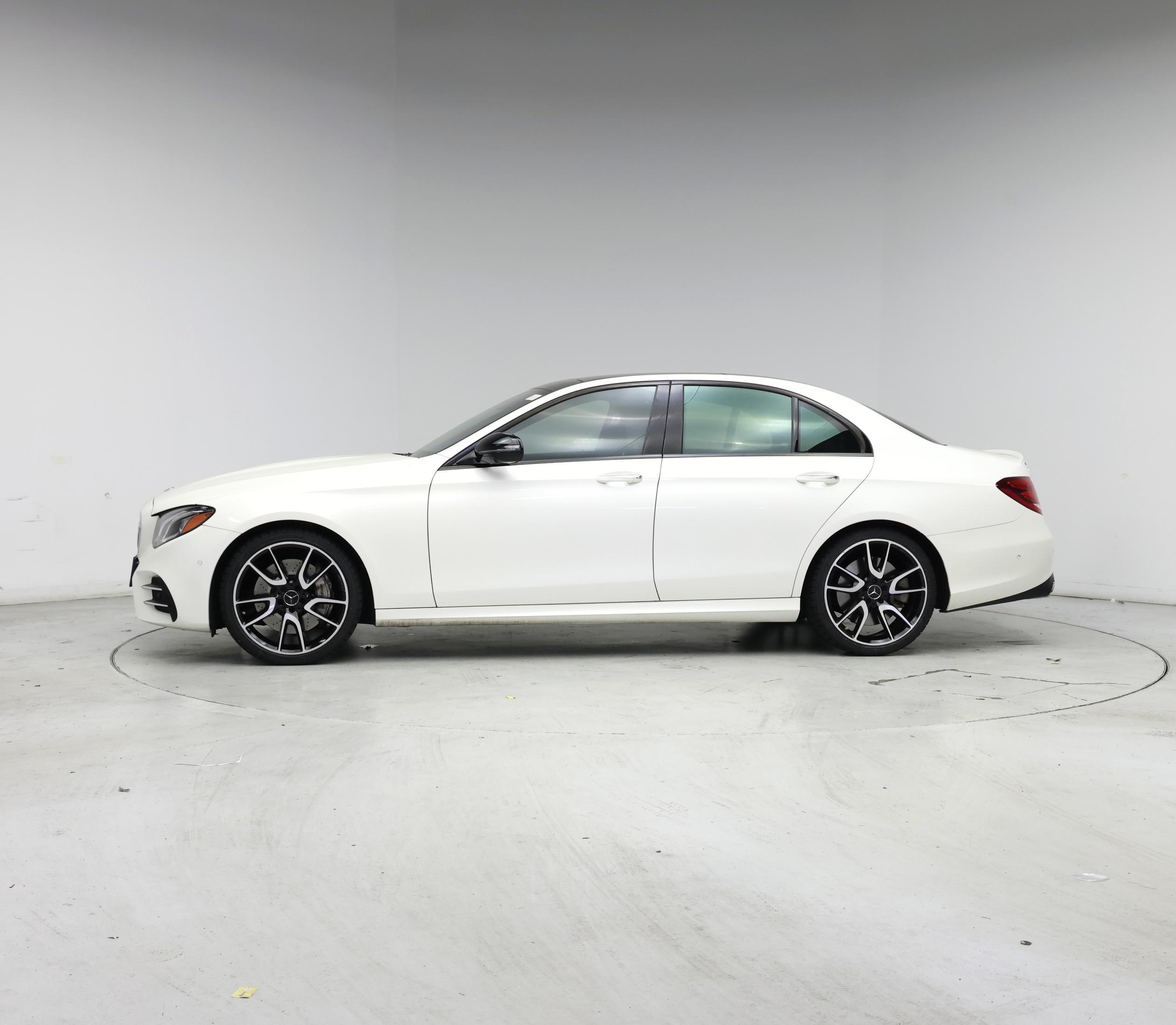 Thumbnail: 2019 Mercedes-Benz E-Class - 3