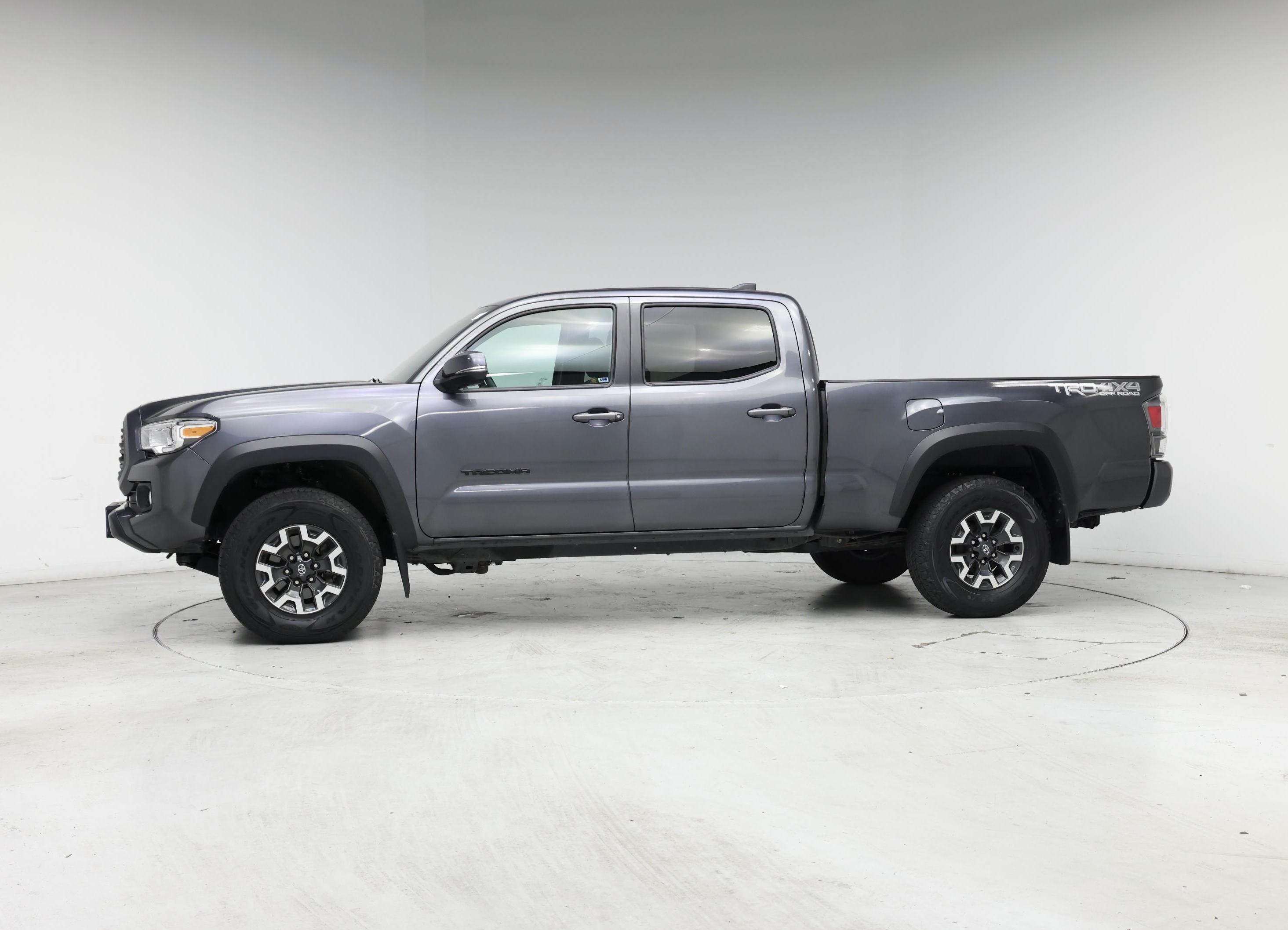 Thumbnail: 2021 Toyota Tacoma - 3