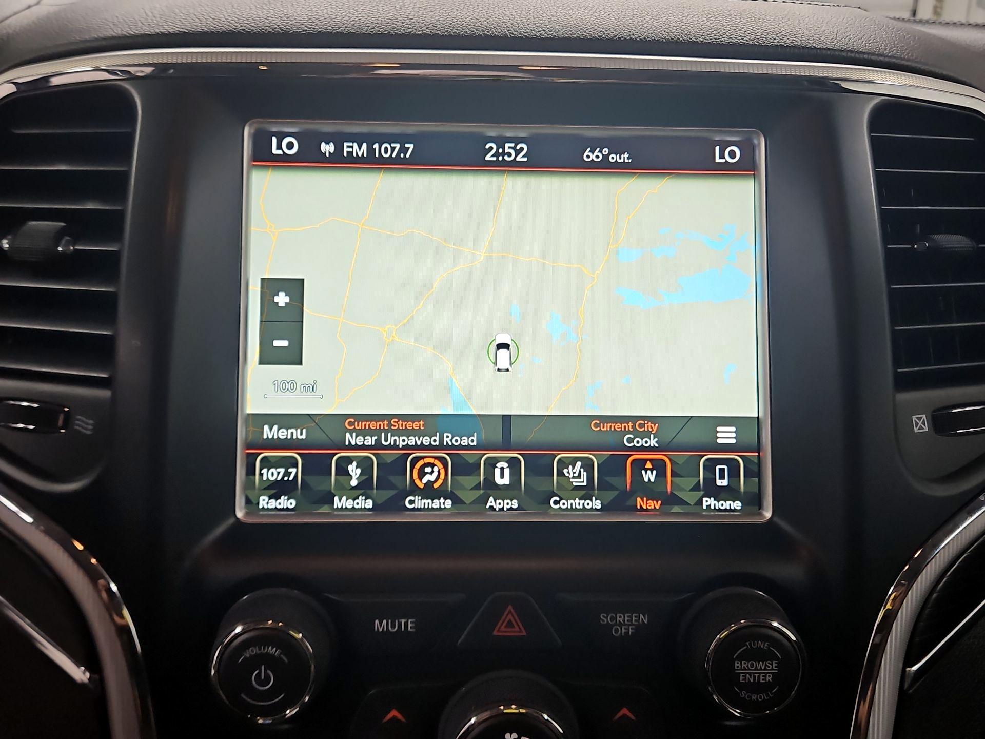 Thumbnail: 2018 Jeep Grand Cherokee - 14