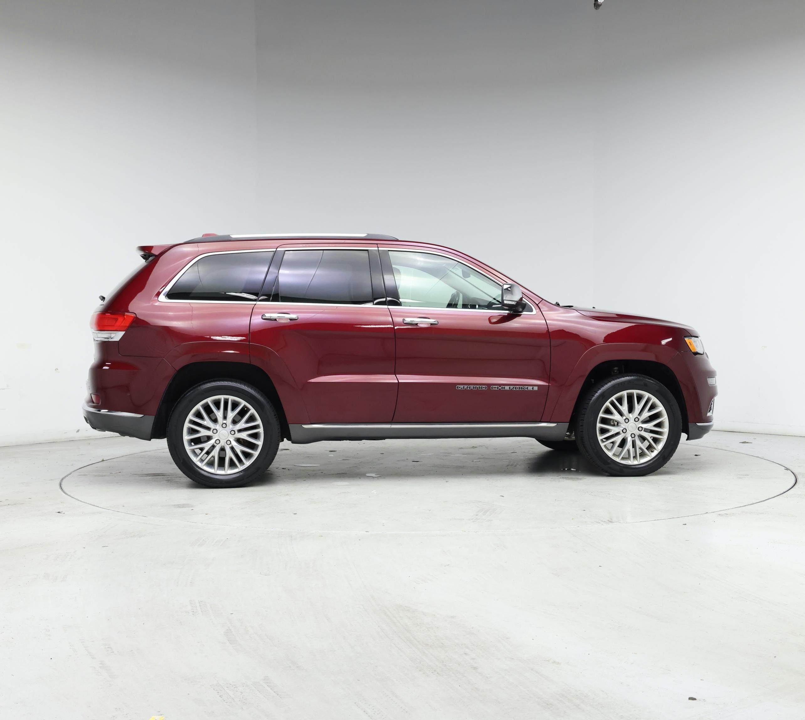 Thumbnail: 2018 Jeep Grand Cherokee - 7