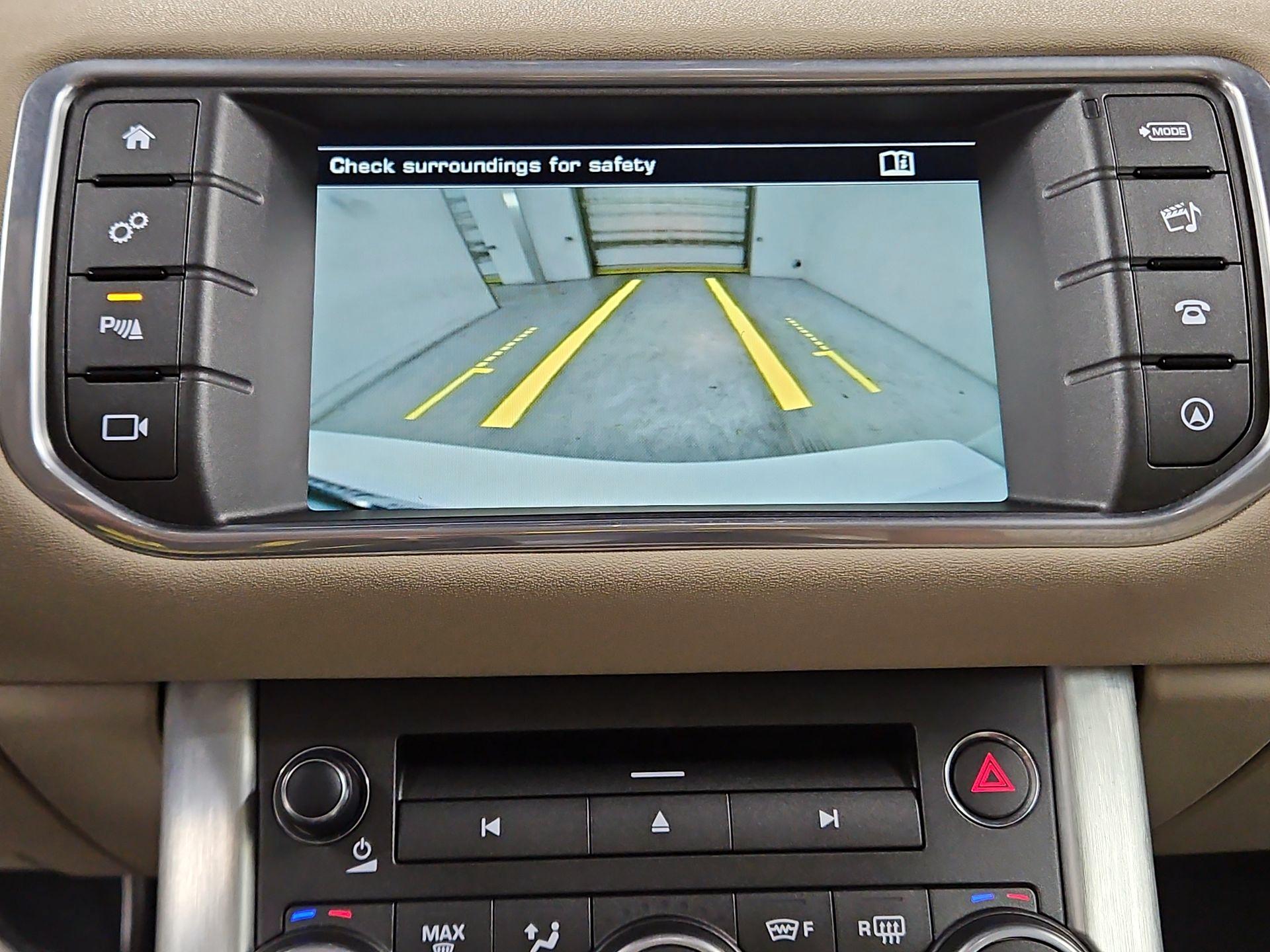 Thumbnail: 2016 Land Rover Range Rover Evoque - 15