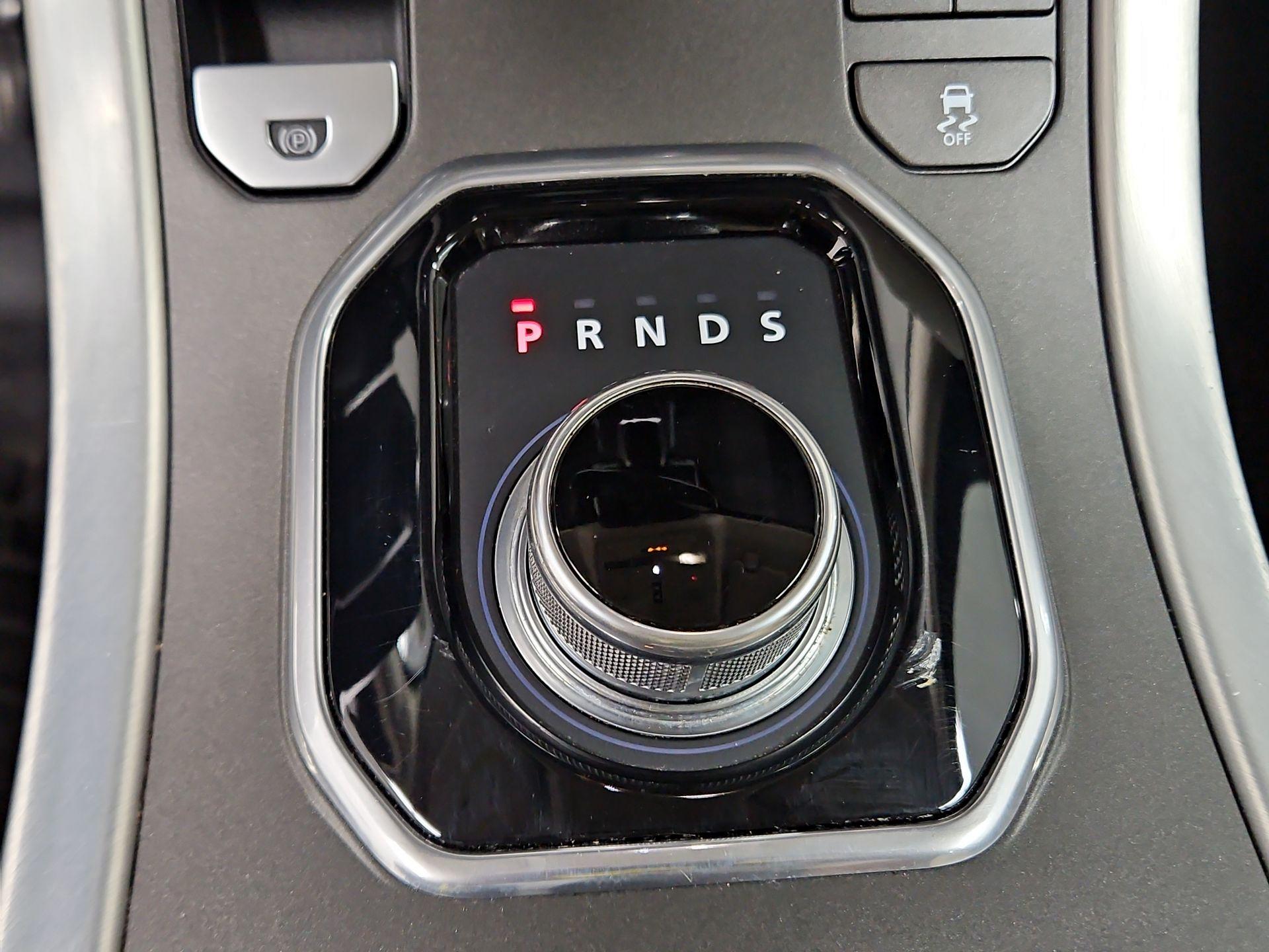 Thumbnail: 2016 Land Rover Range Rover Evoque - 18