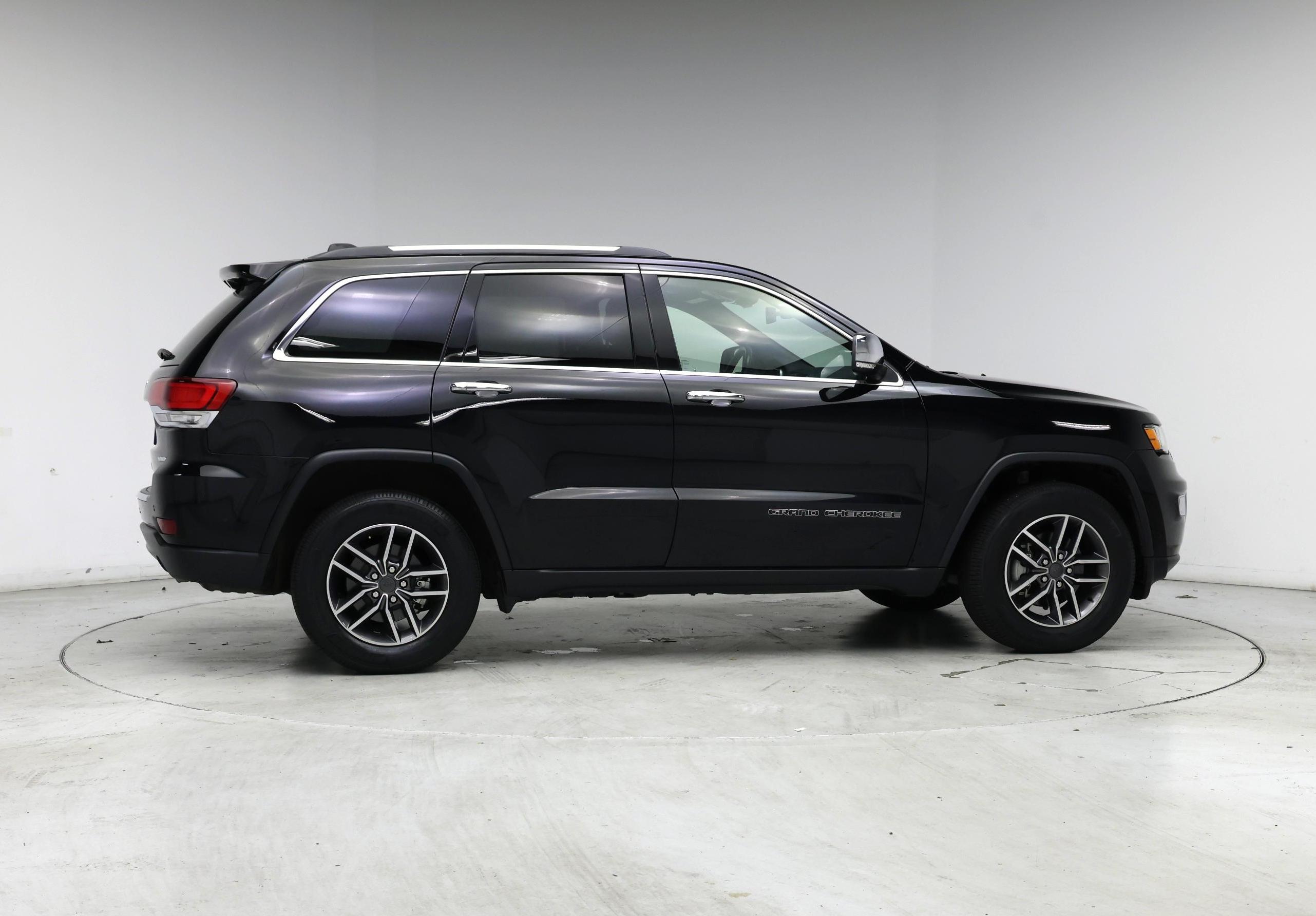 Thumbnail: 2020 Jeep Grand Cherokee - 7