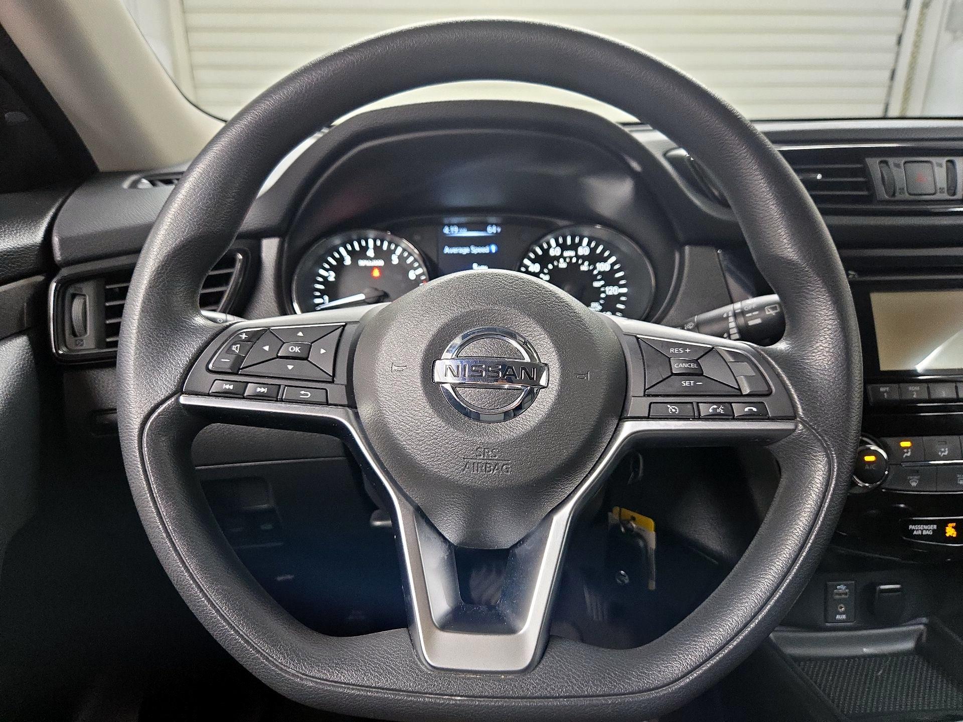 Thumbnail: 2017 Nissan Rogue - 10