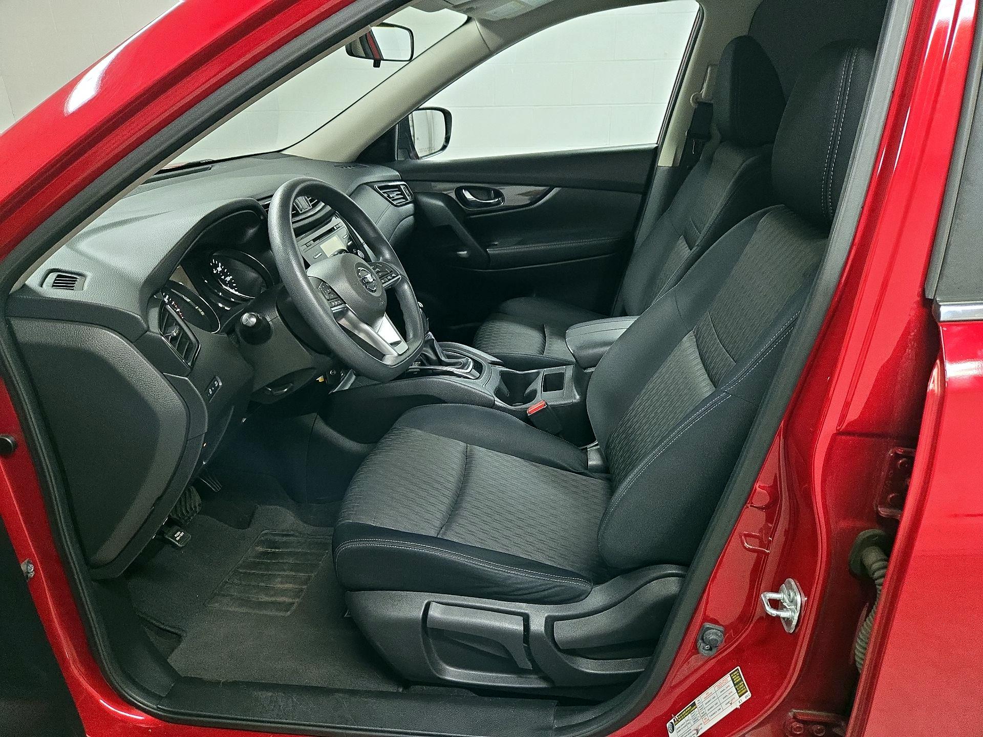 Thumbnail: 2017 Nissan Rogue - 11