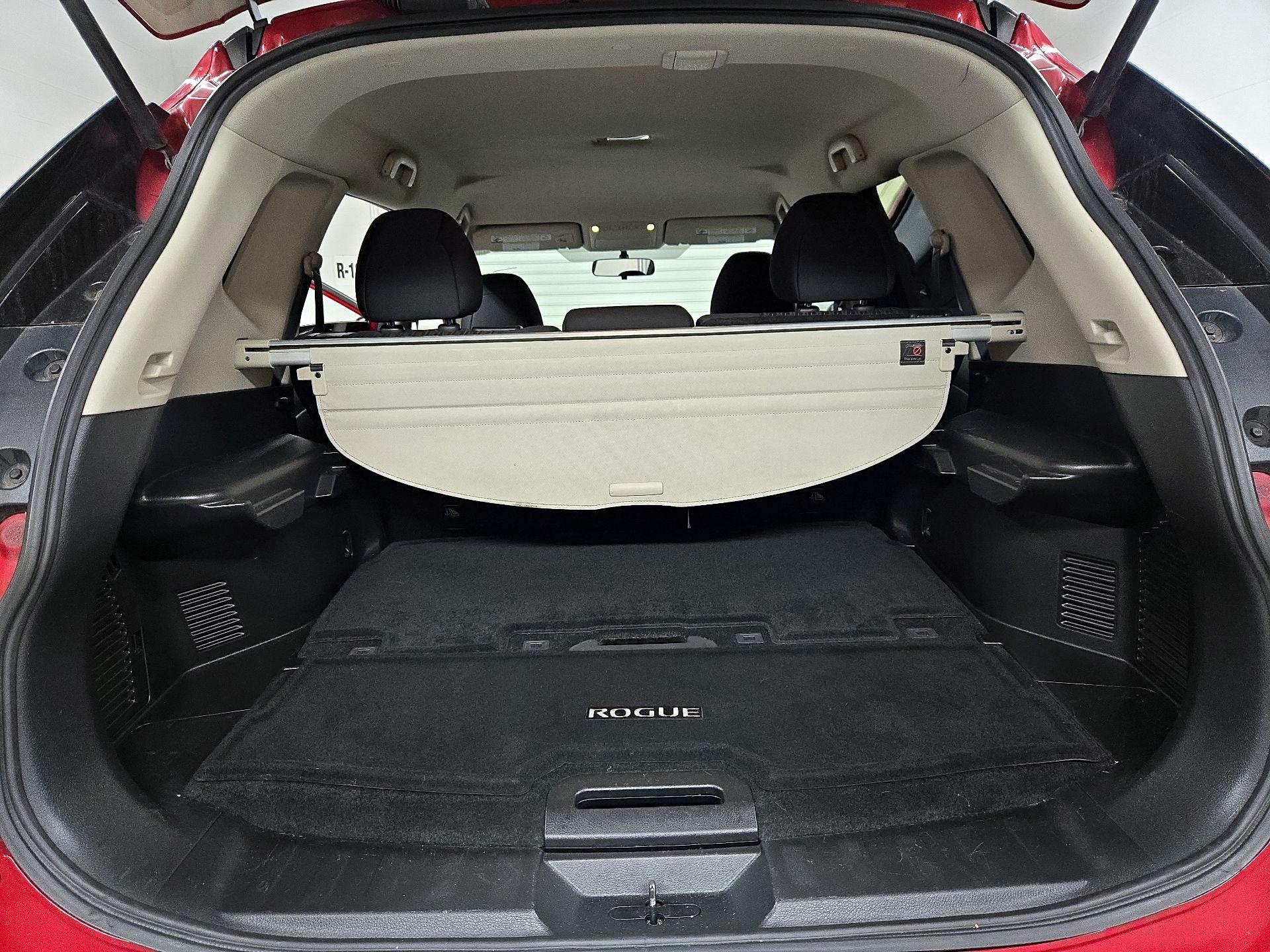 Thumbnail: 2017 Nissan Rogue - 20