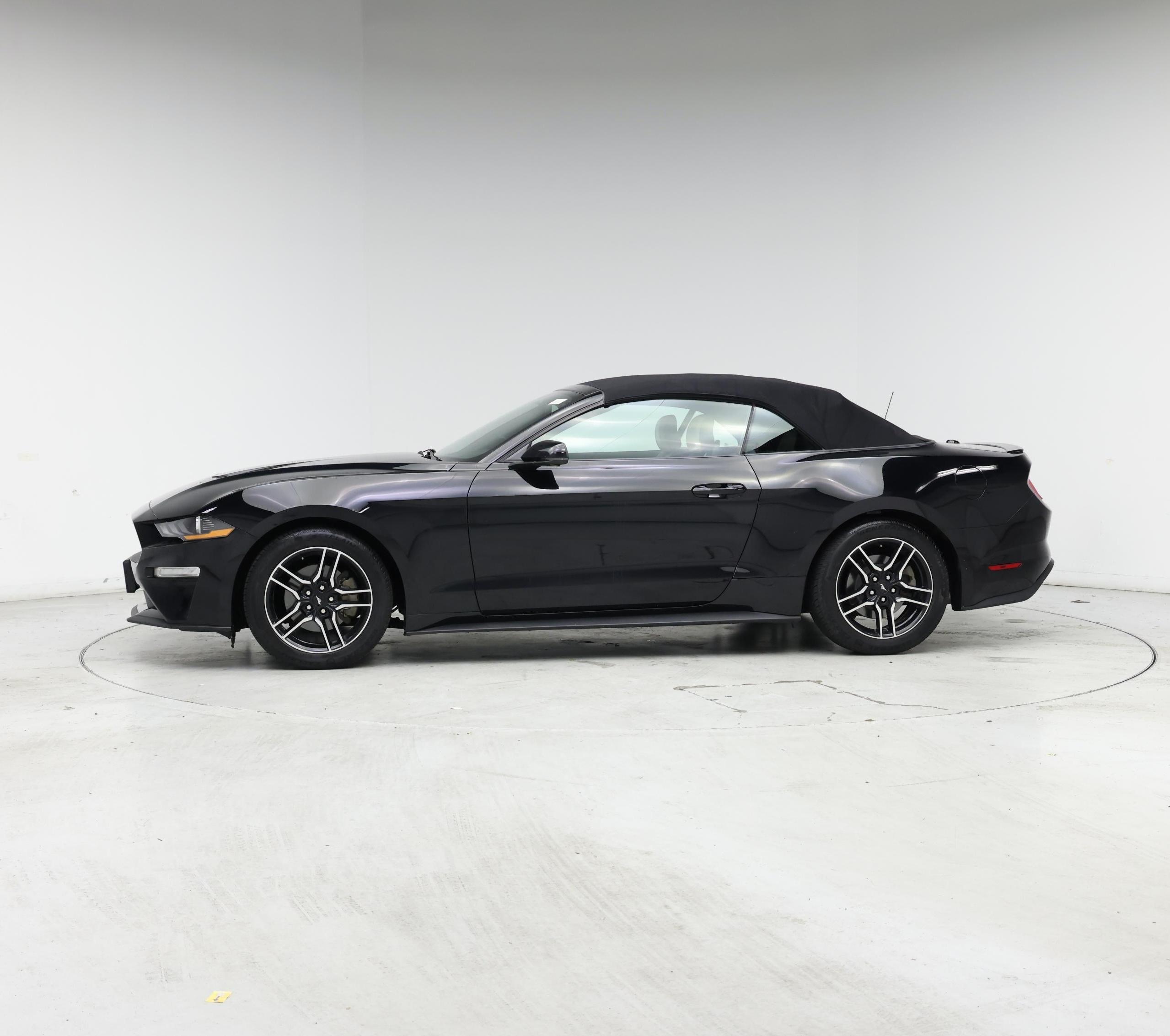 Thumbnail: 2018 Ford Mustang - 3