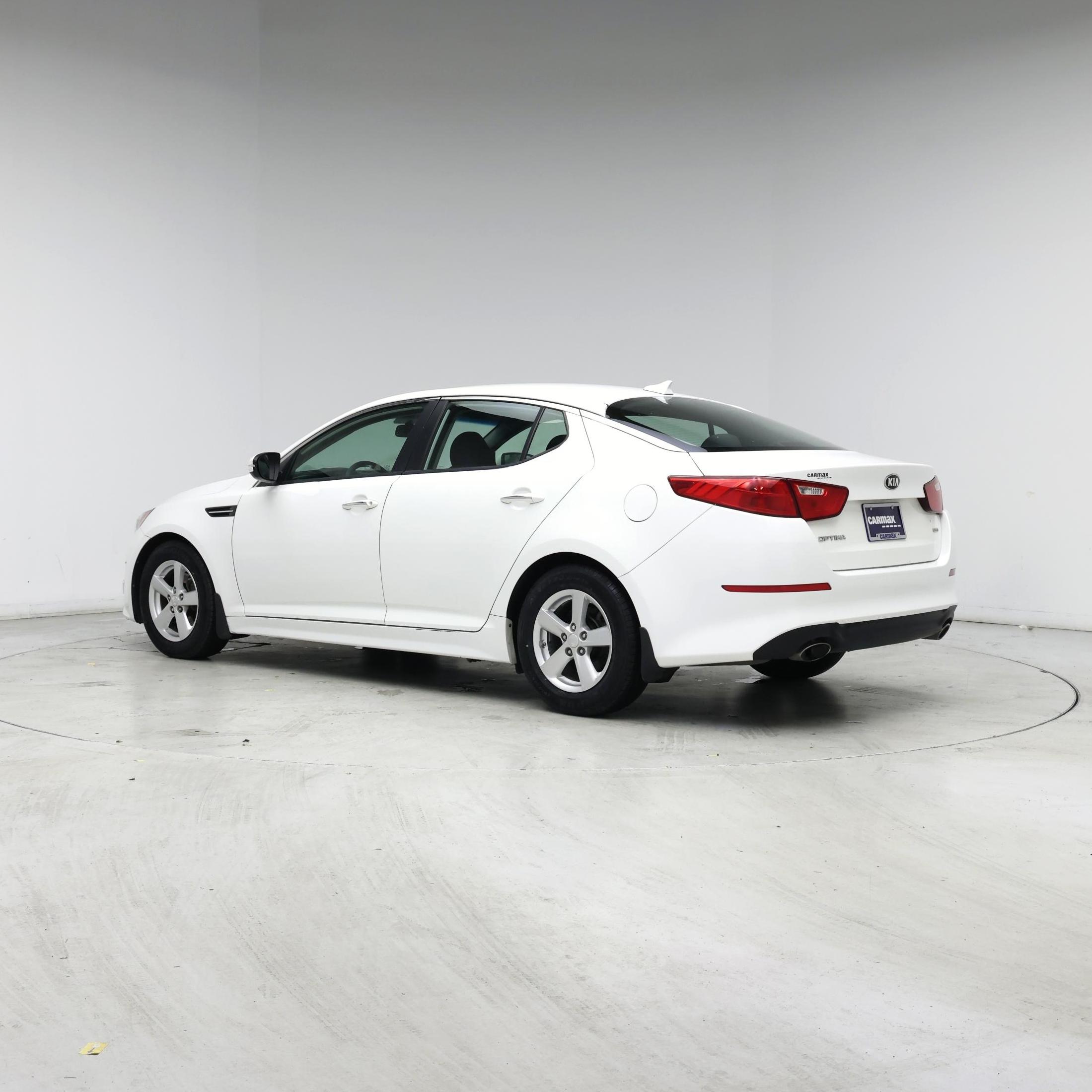 Thumbnail: 2015 Kia Optima - 2