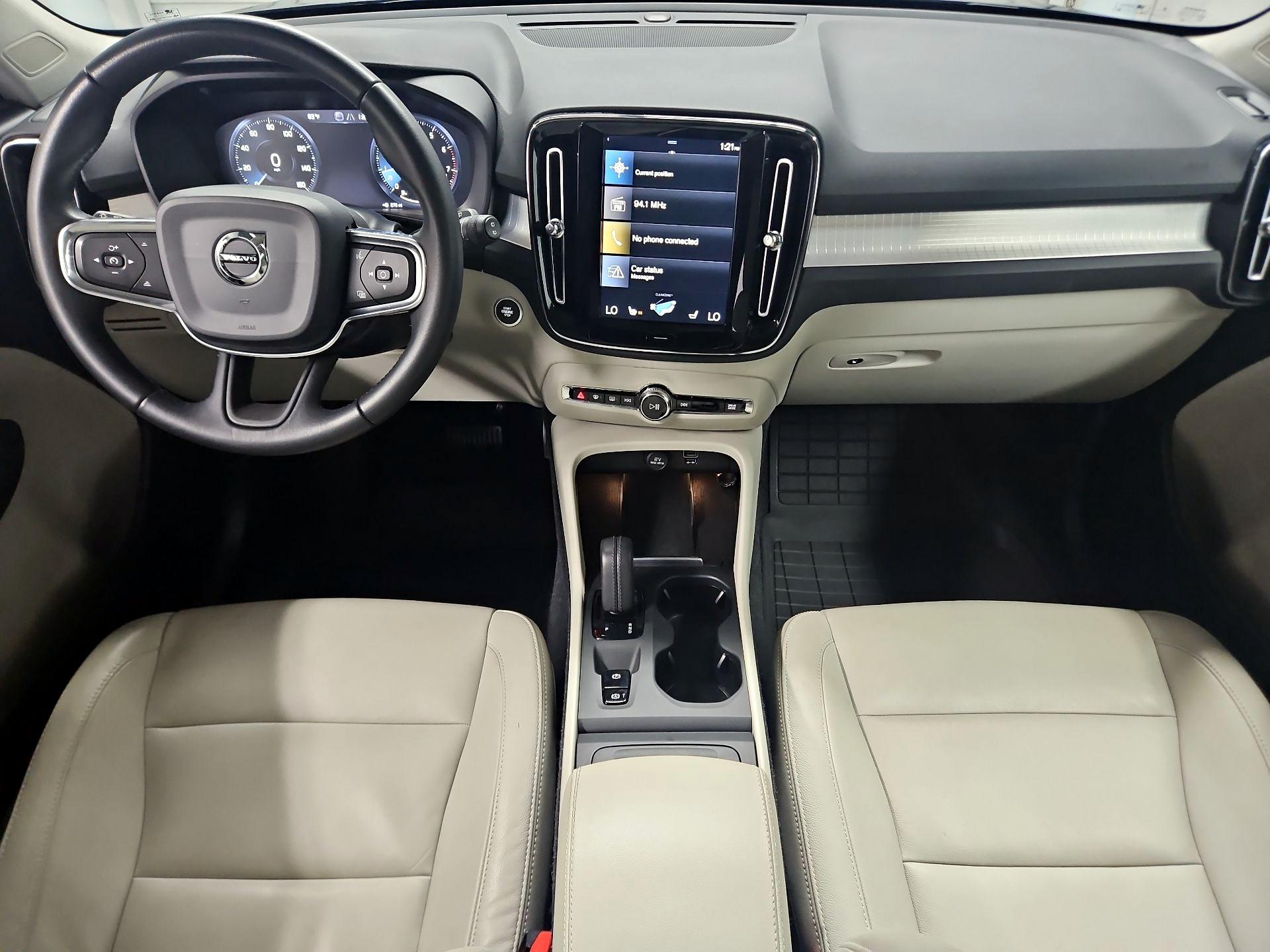 Thumbnail: 2019 Volvo XC40 - 9