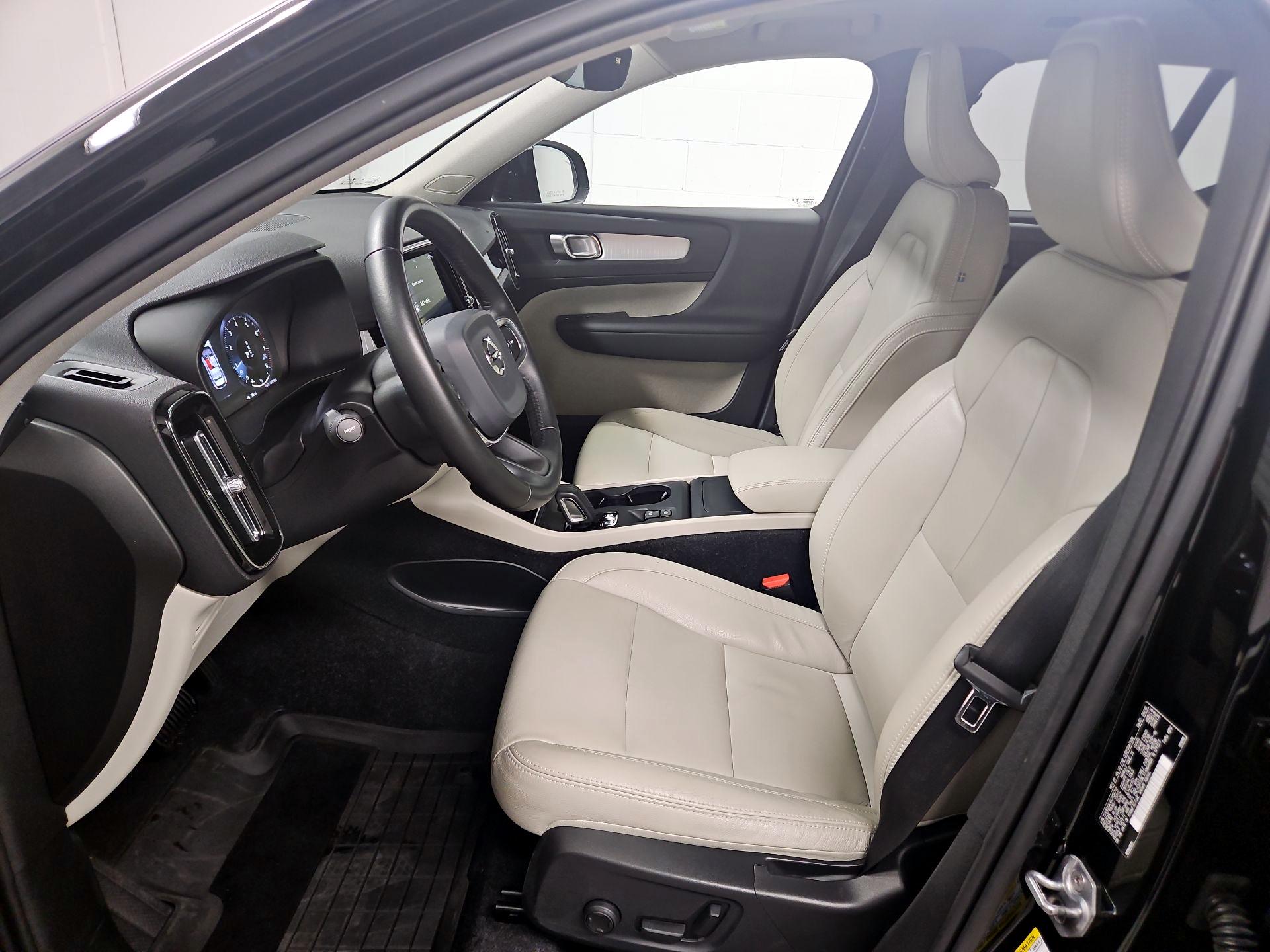Thumbnail: 2019 Volvo XC40 - 11