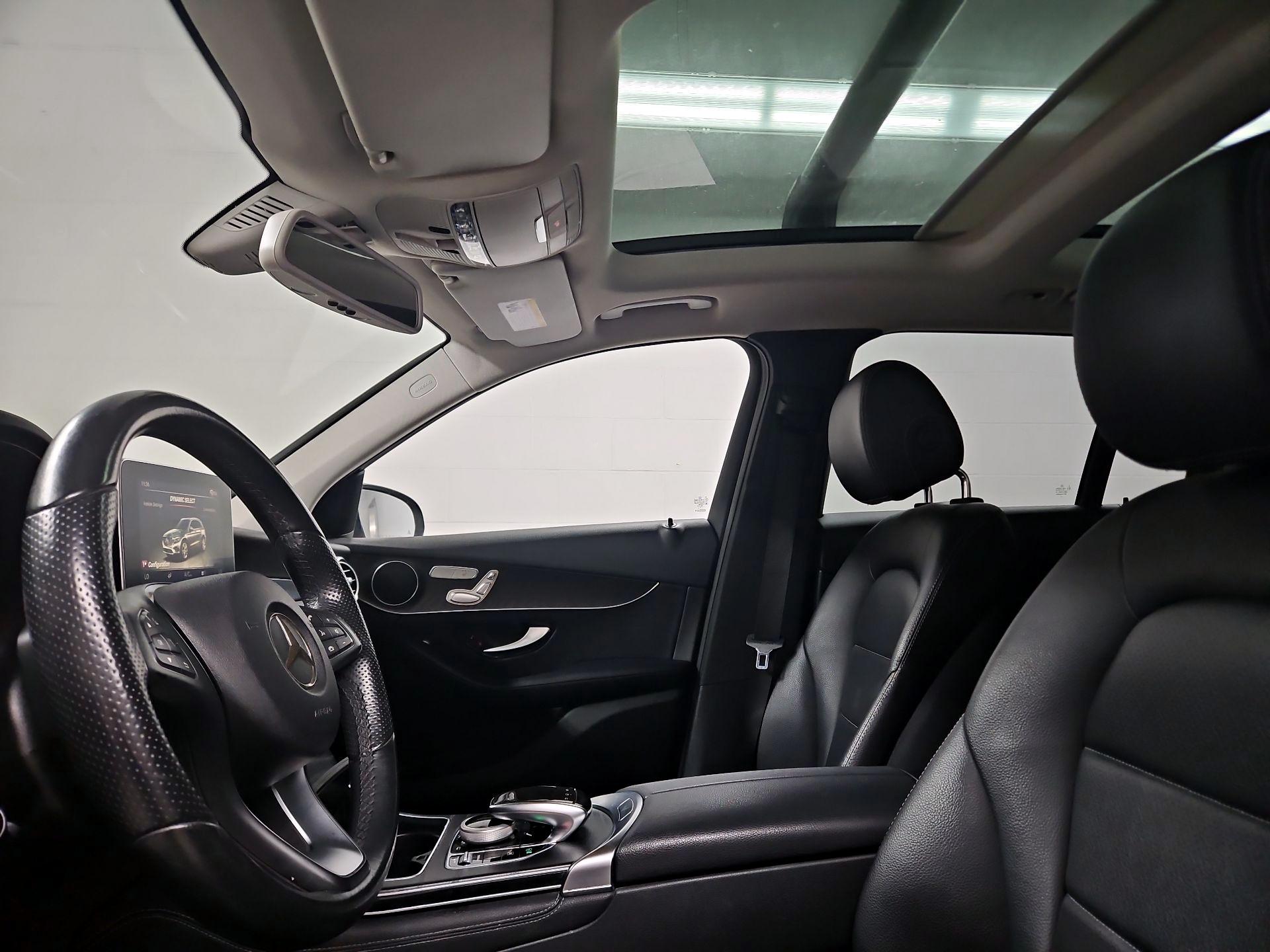 Thumbnail: 2016 Mercedes-Benz GLC - 20