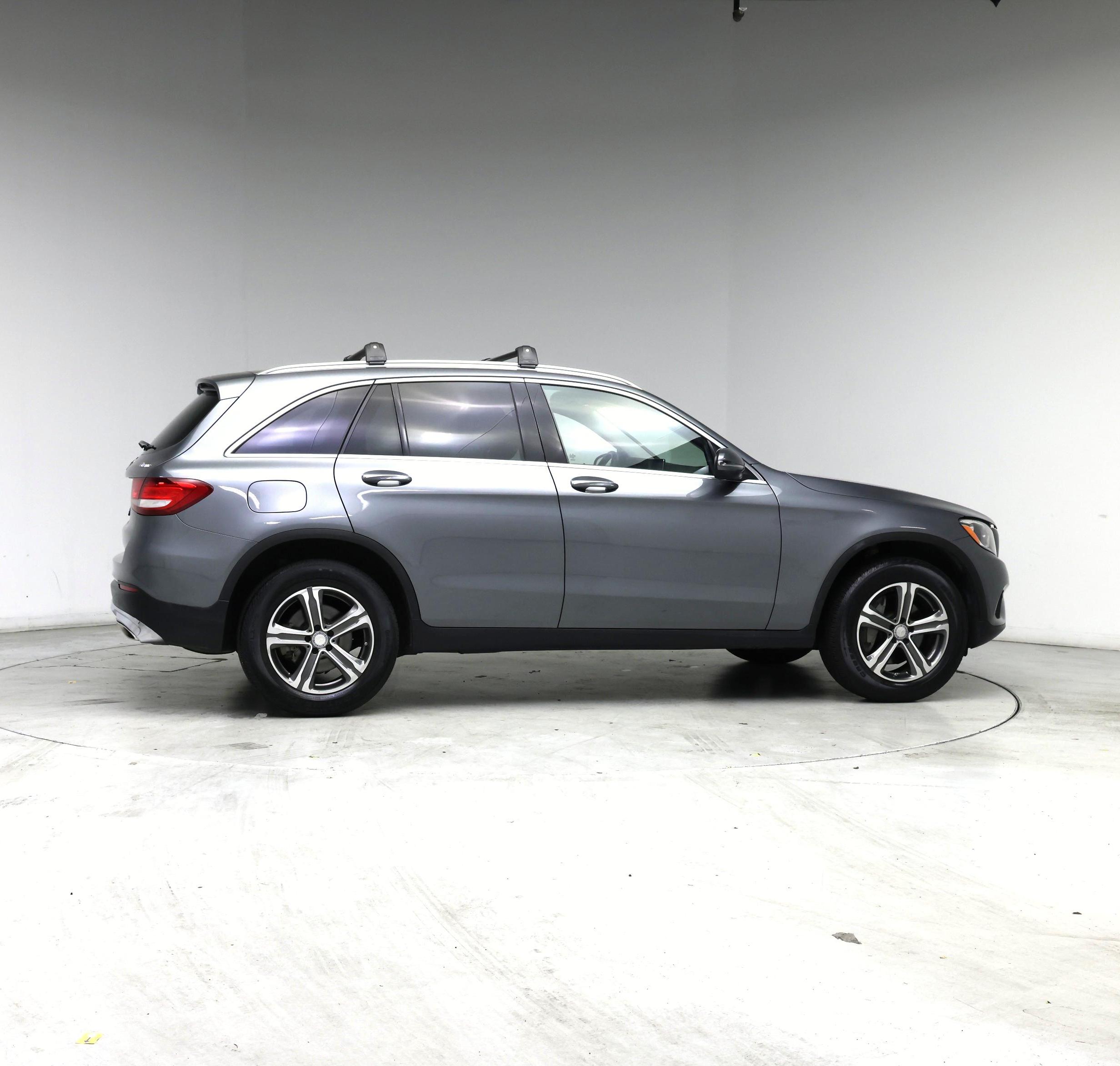 Thumbnail: 2016 Mercedes-Benz GLC - 7