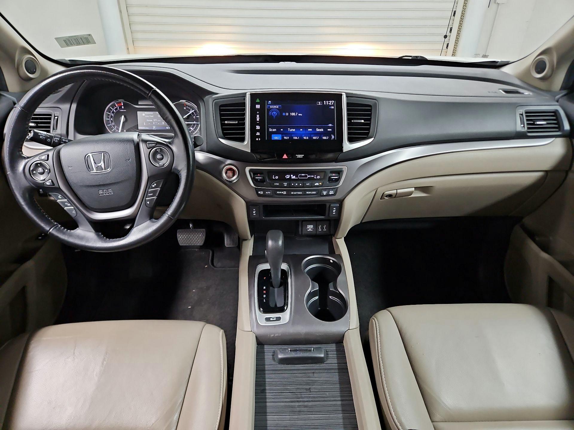 Thumbnail: 2016 Honda Pilot - 9