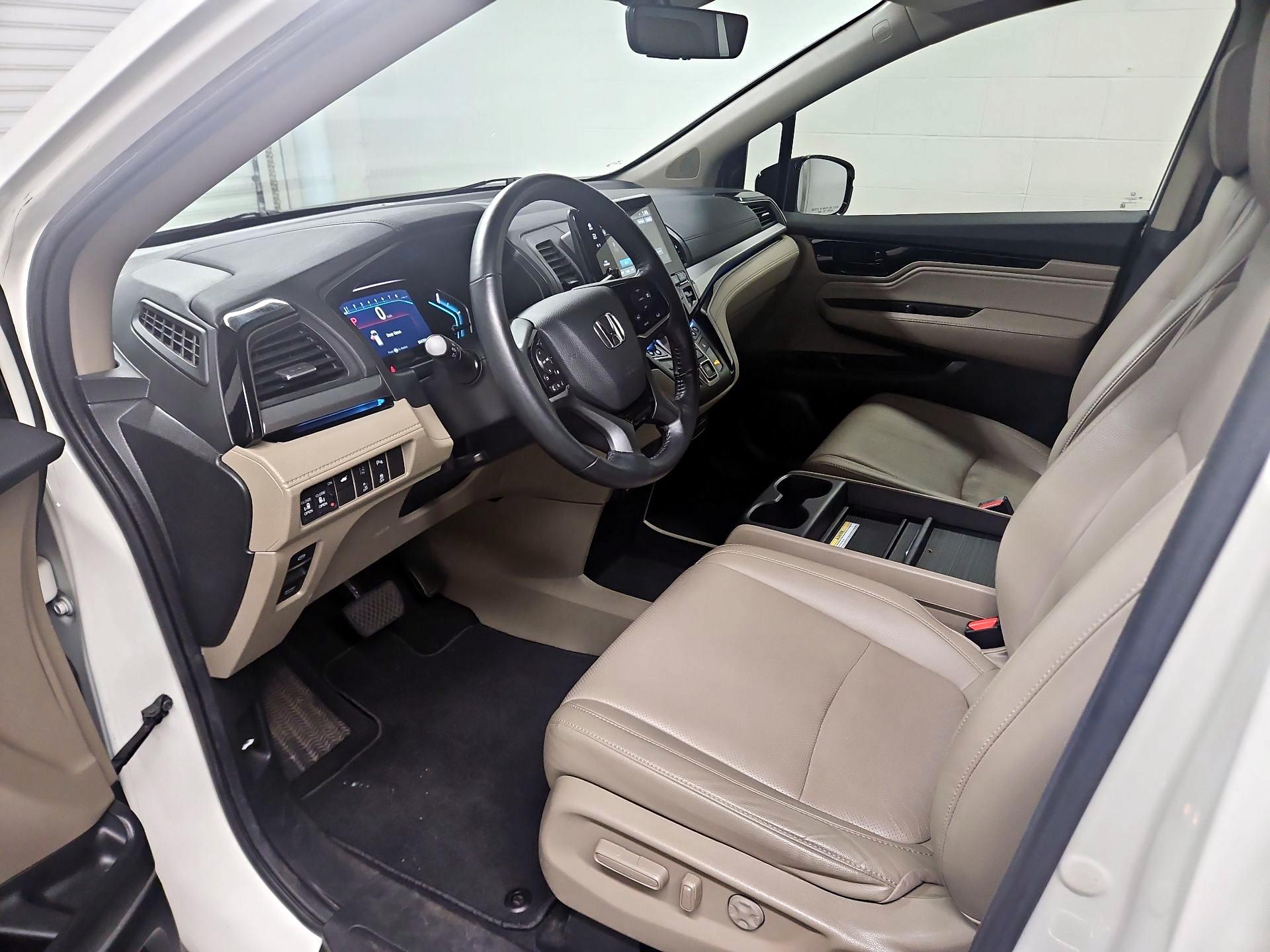 Thumbnail: 2019 Honda Odyssey - 11