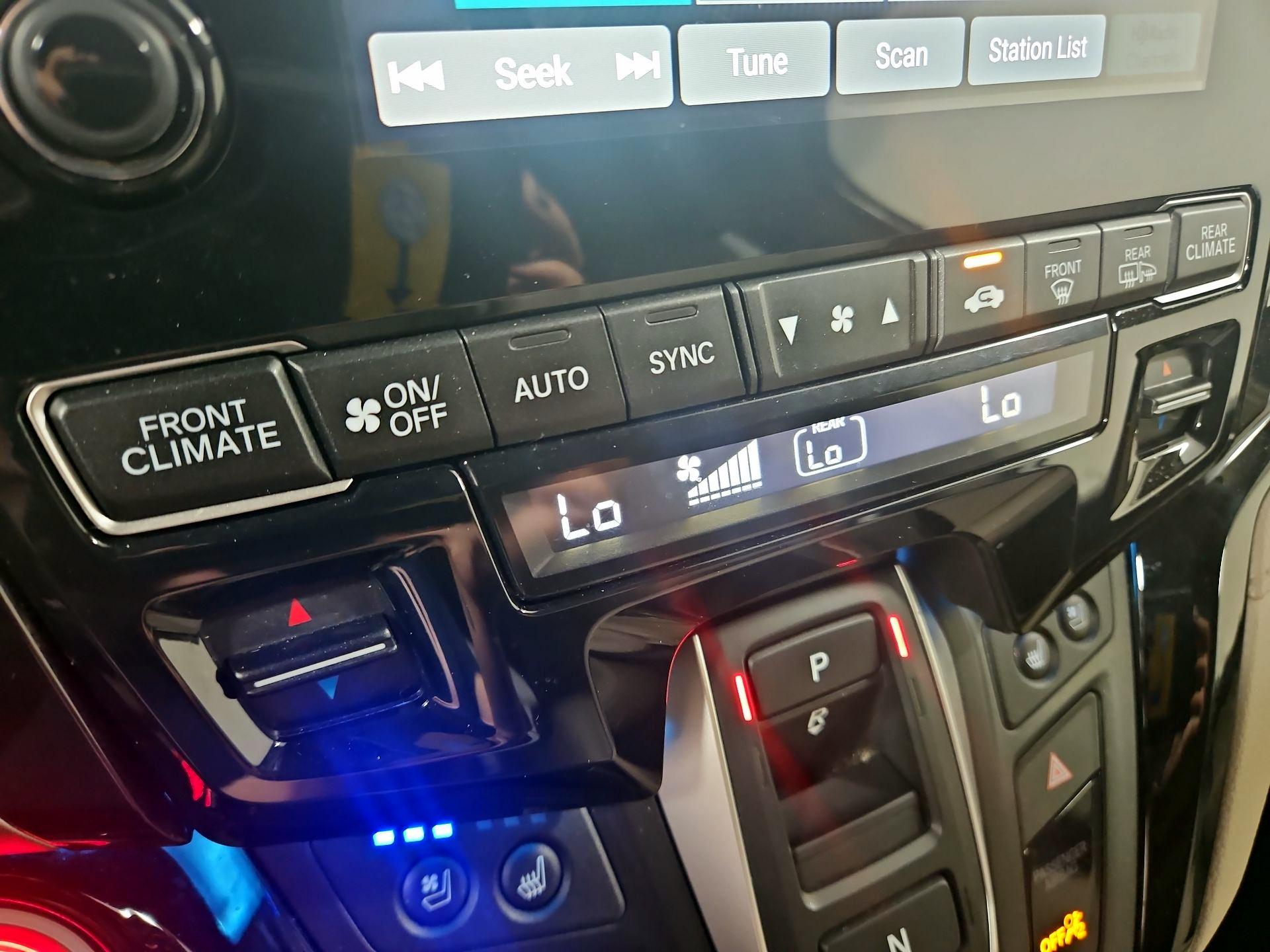 Thumbnail: 2019 Honda Odyssey - 17