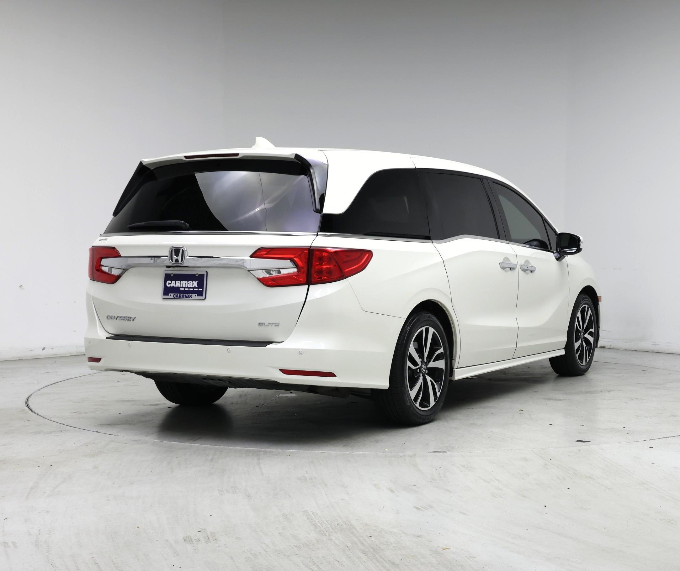 Thumbnail: 2019 Honda Odyssey - 8