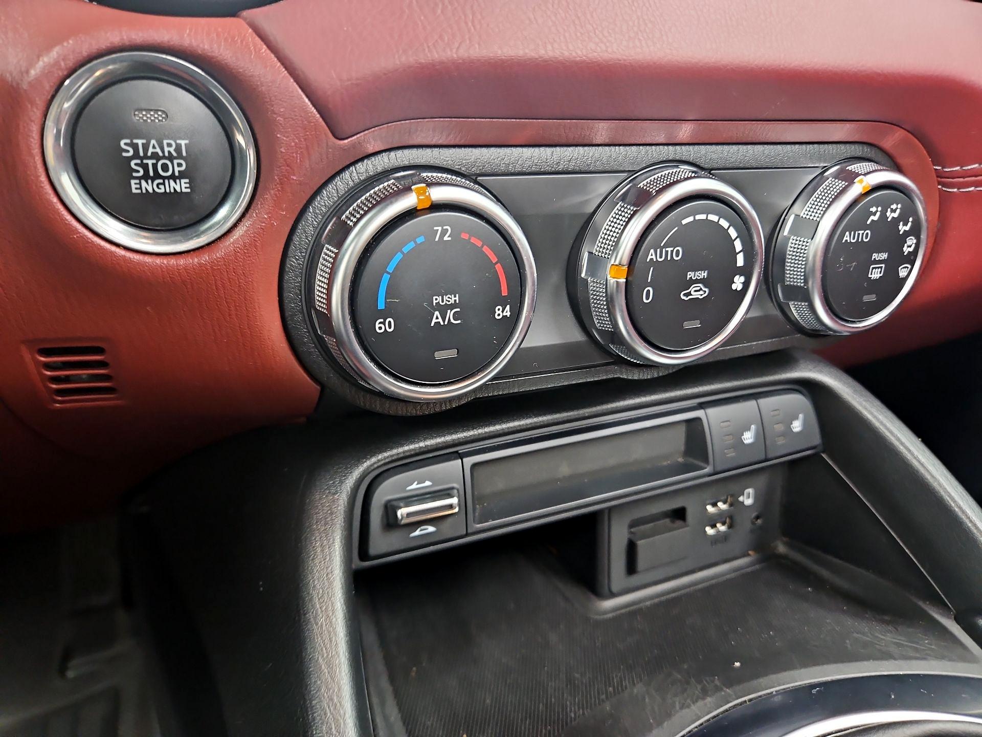 Thumbnail: 2020 Mazda MX-5 Miata - 17